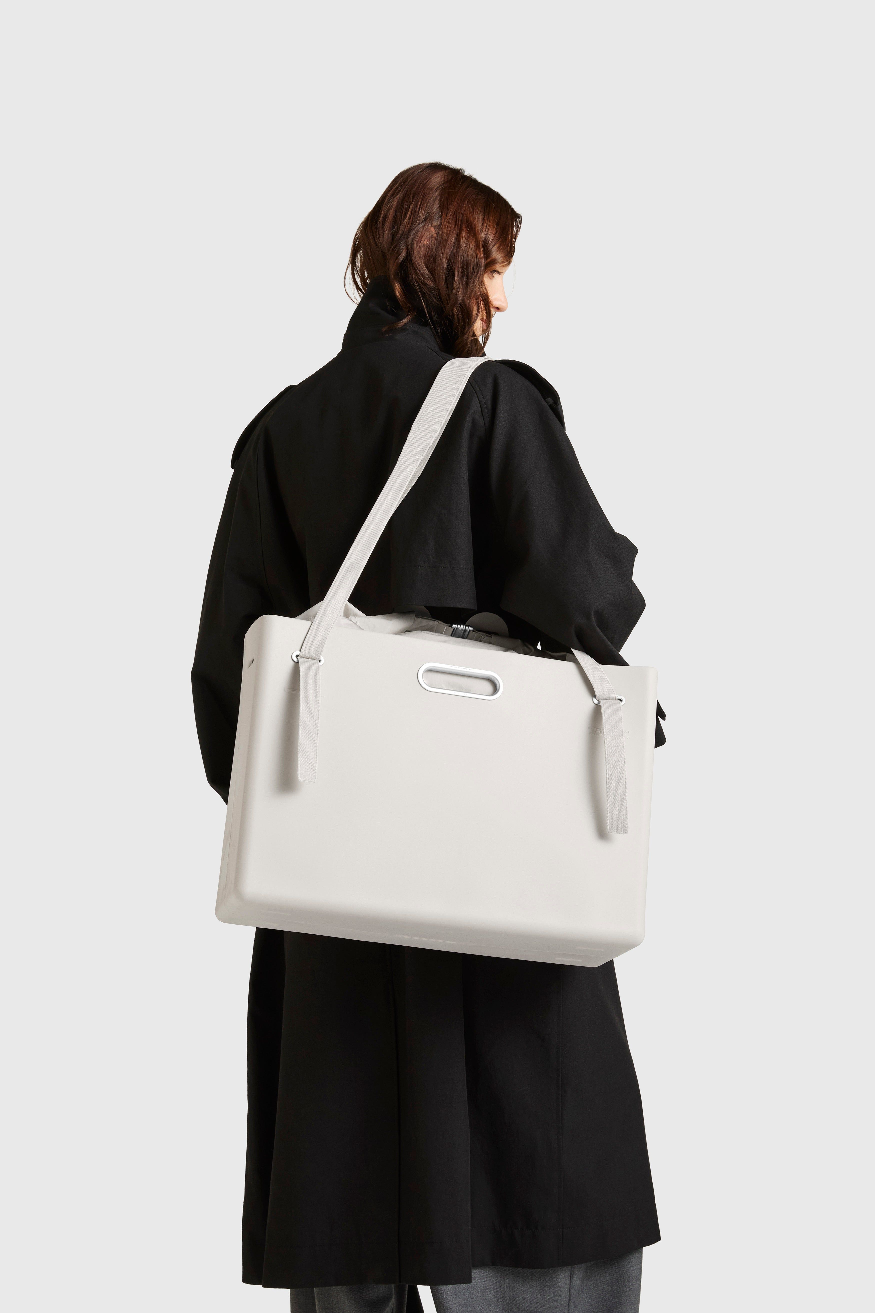 EAST WEST TOTE SYSTEM - XL in OPTIC