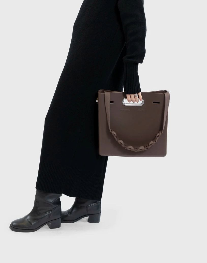 EAST WEST CLUTCH SYSTEM - MEDIUM in SOLSTICE