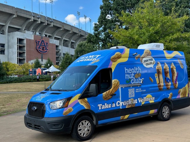 Health Nut Club Food Truck on Auburn University's Campus