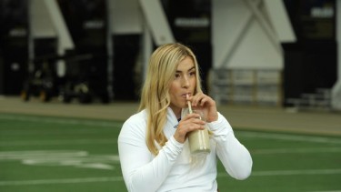 Fueling America’s greats: Helen Maroulis shows off her special smoothie recipe