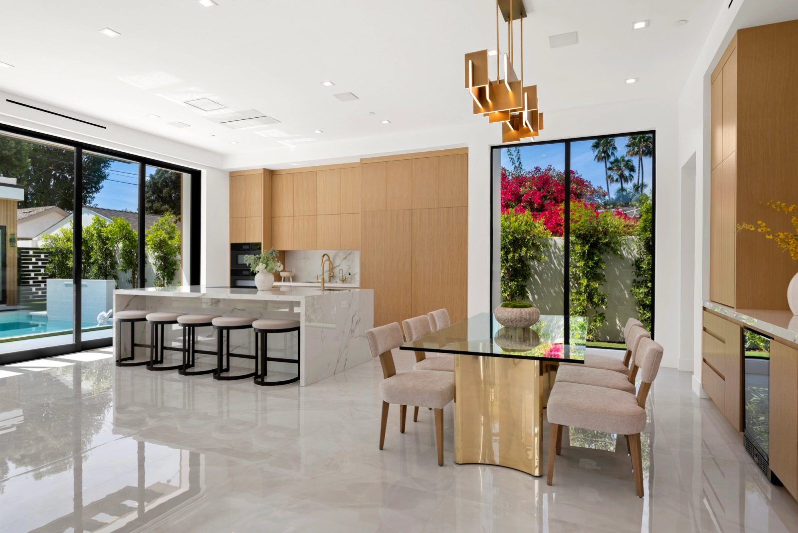 Studio City Modern — frame 5