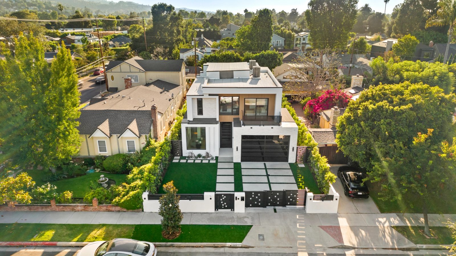Studio City Modern — frame 12