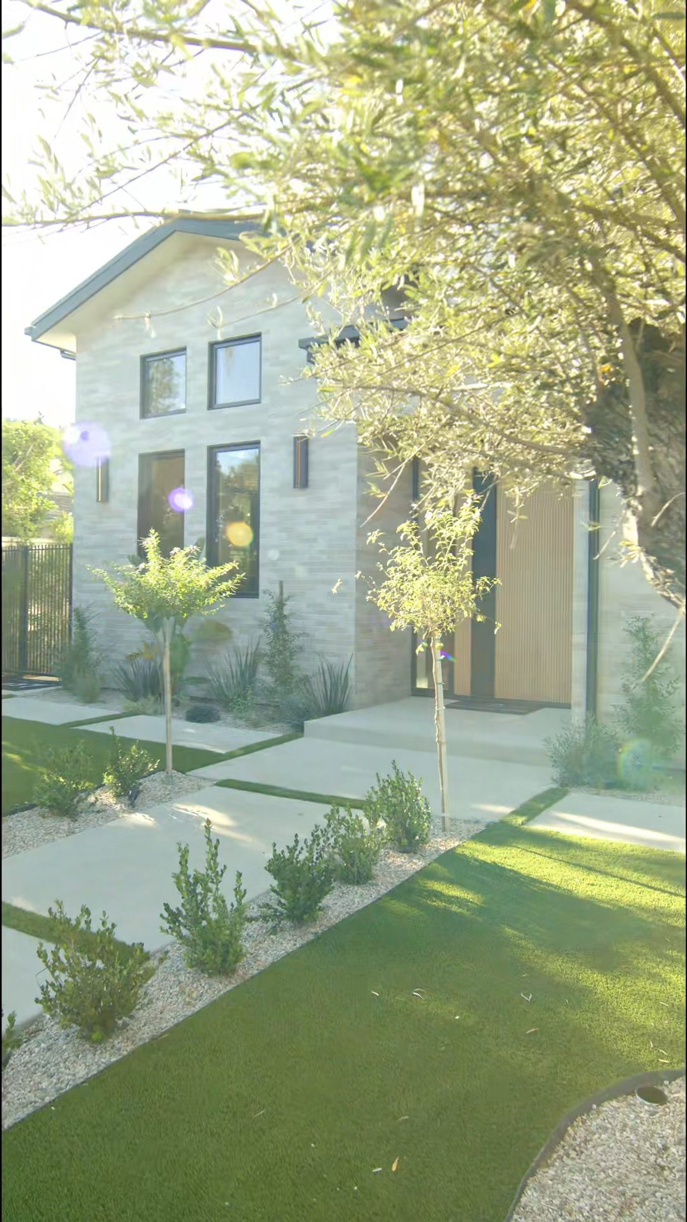 Encino Modern