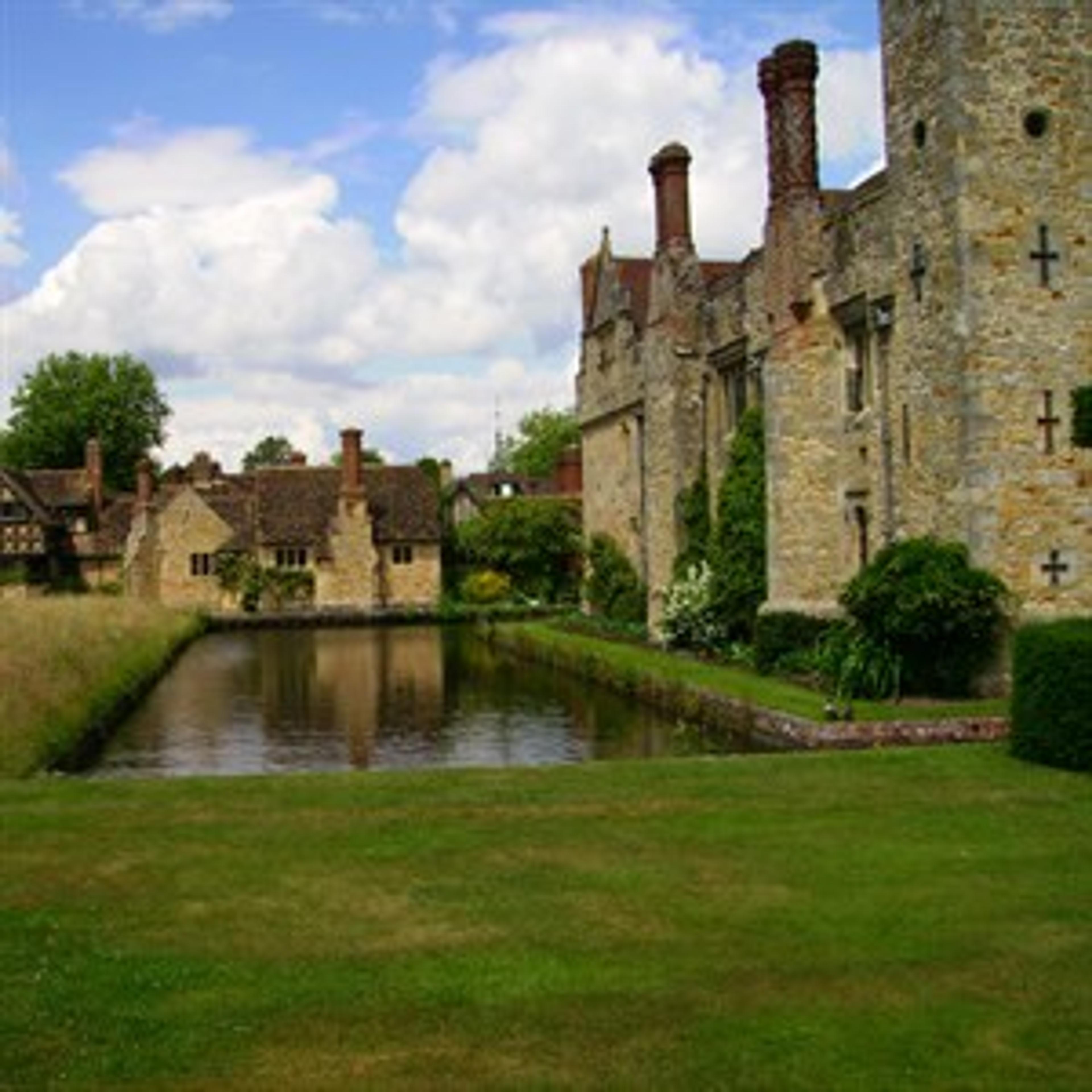 Hever Castle Cottages Over Moat
