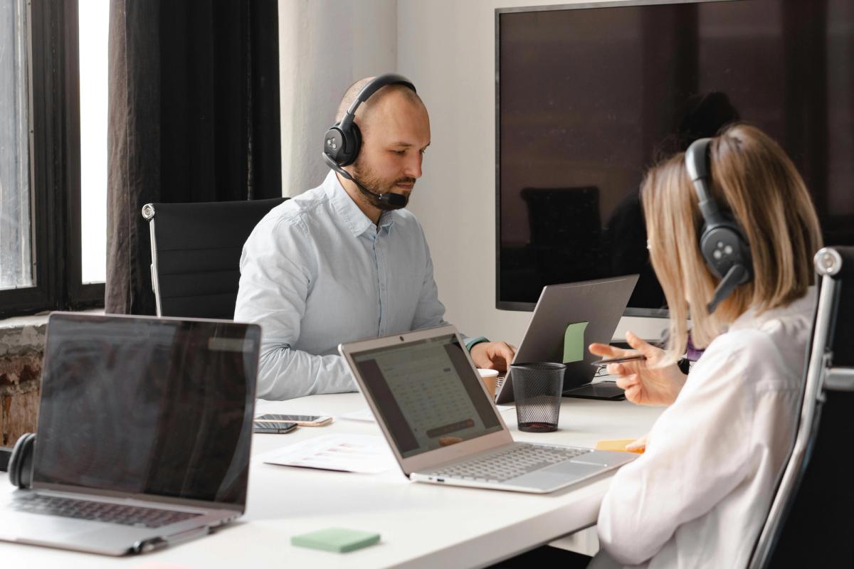 English for Careers: Business English Course | Twin