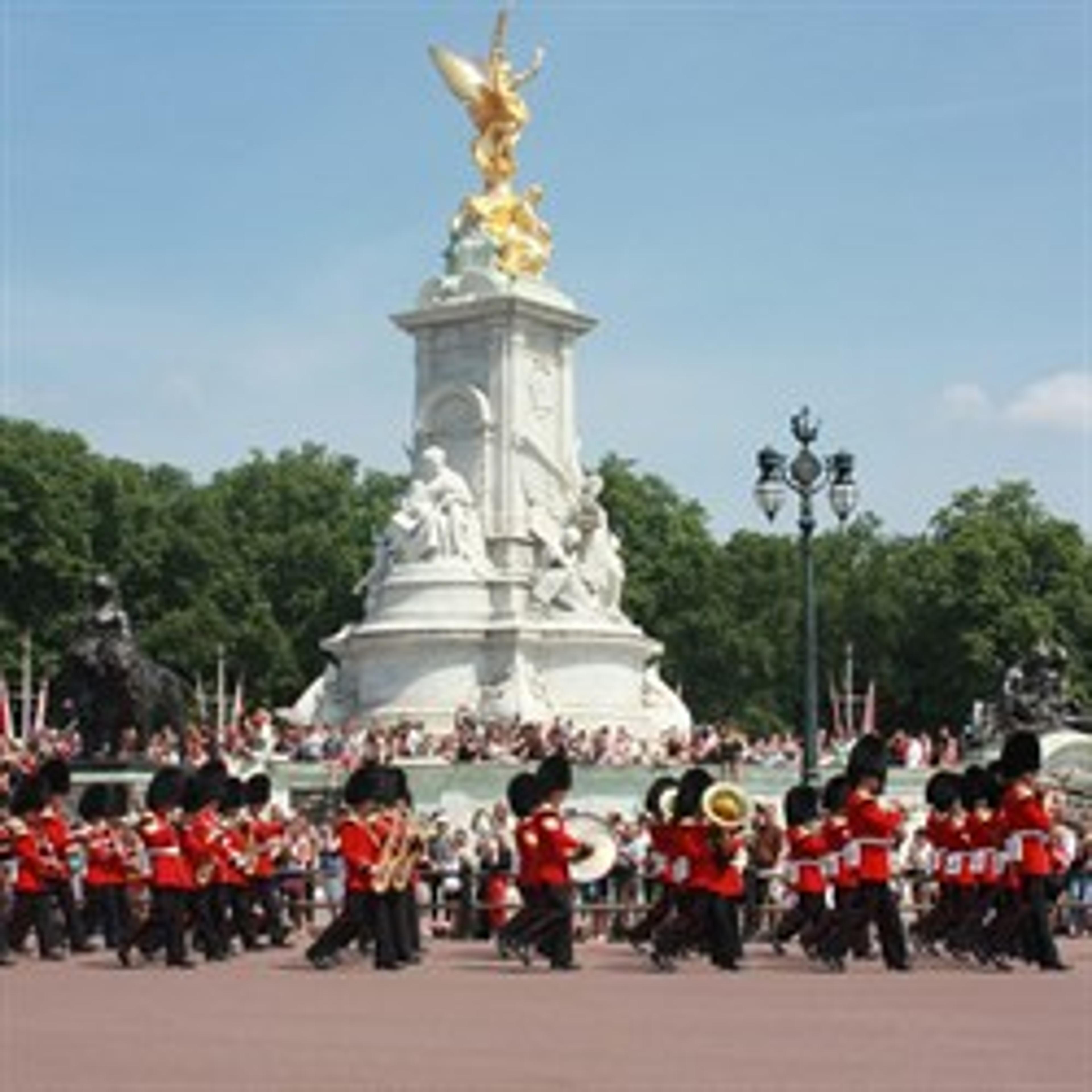 Queen Victoria Memorial 1
