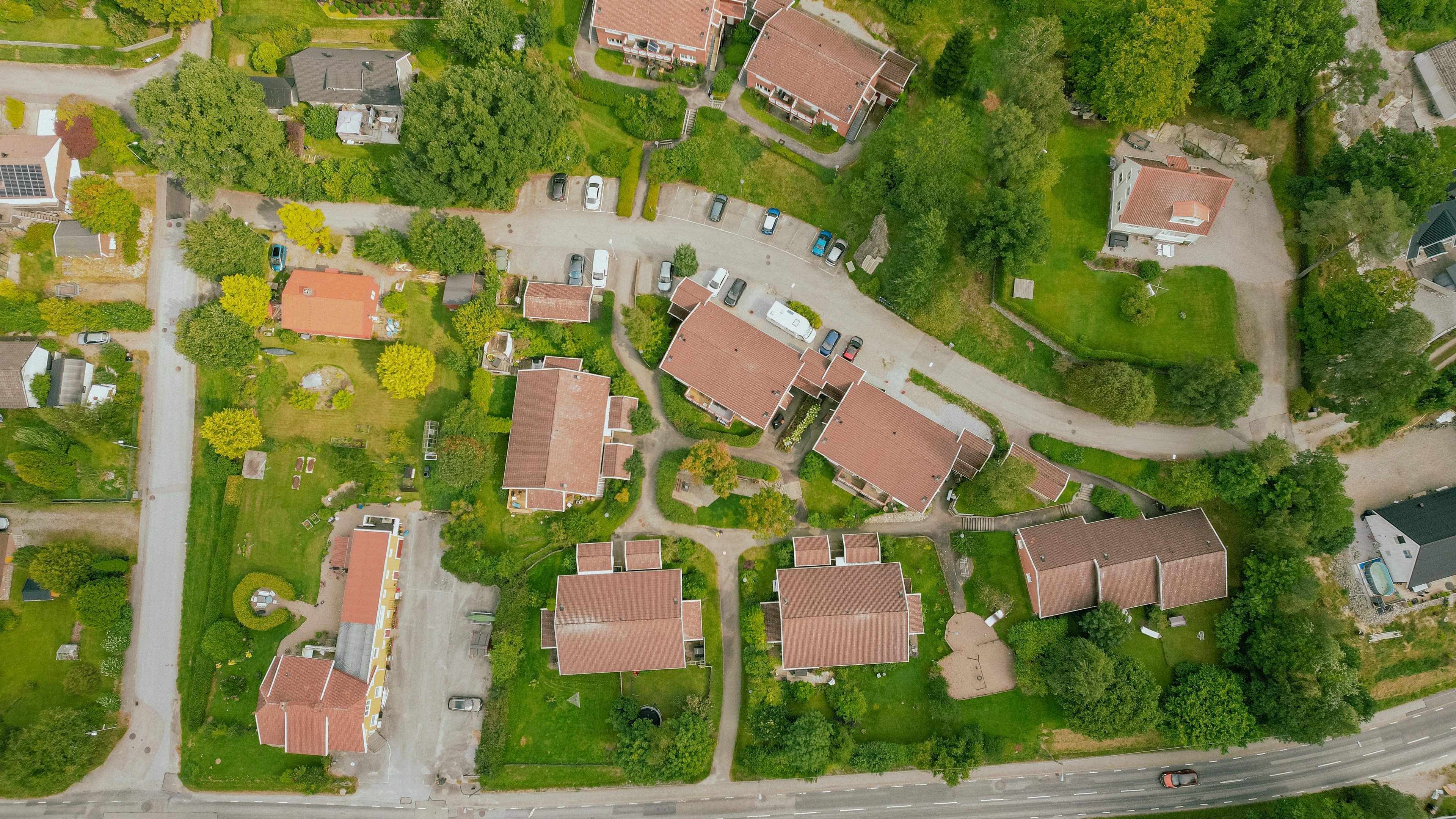 Flygbild över Nygrens väg i Svenshögen