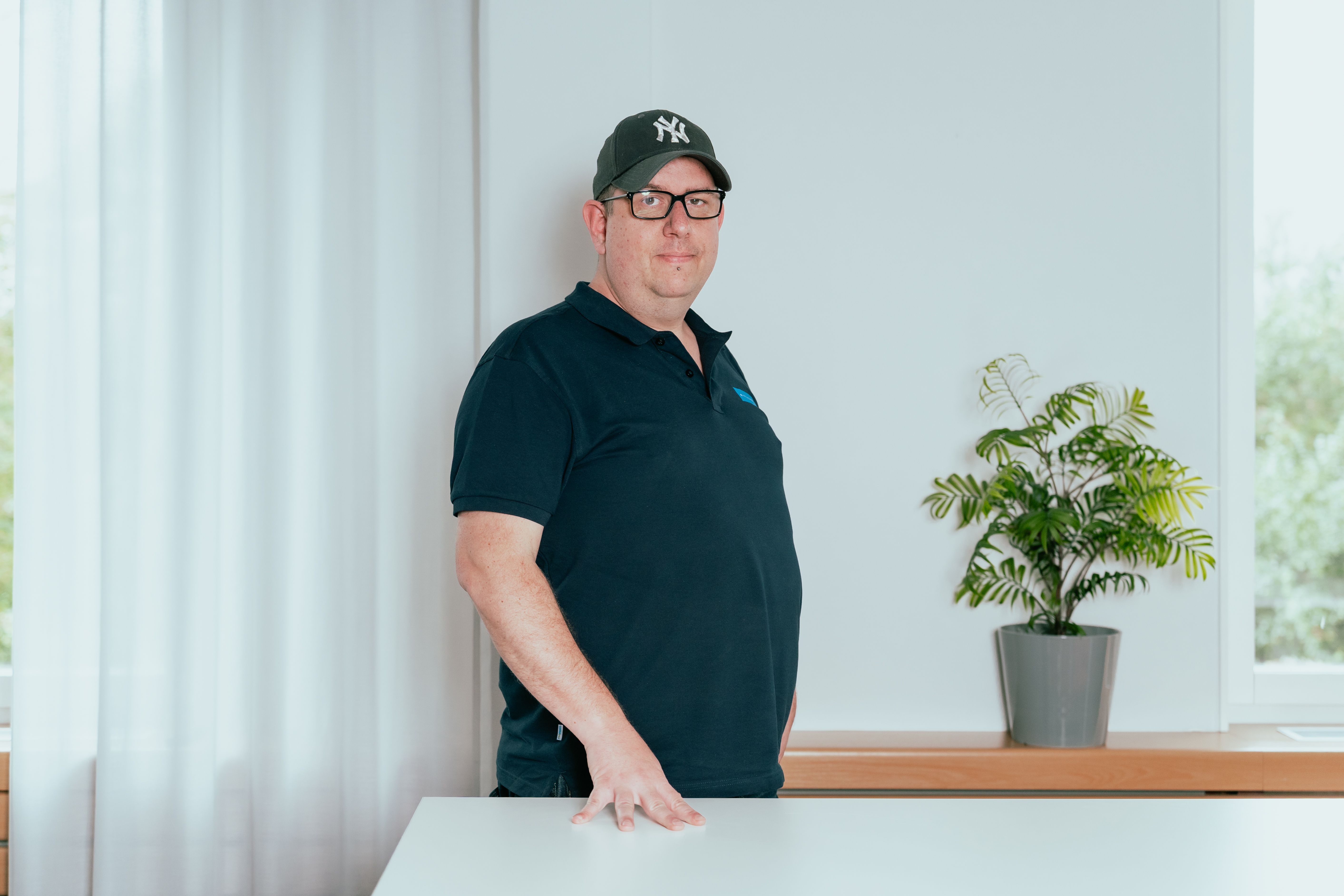 En bild på en medarbetare