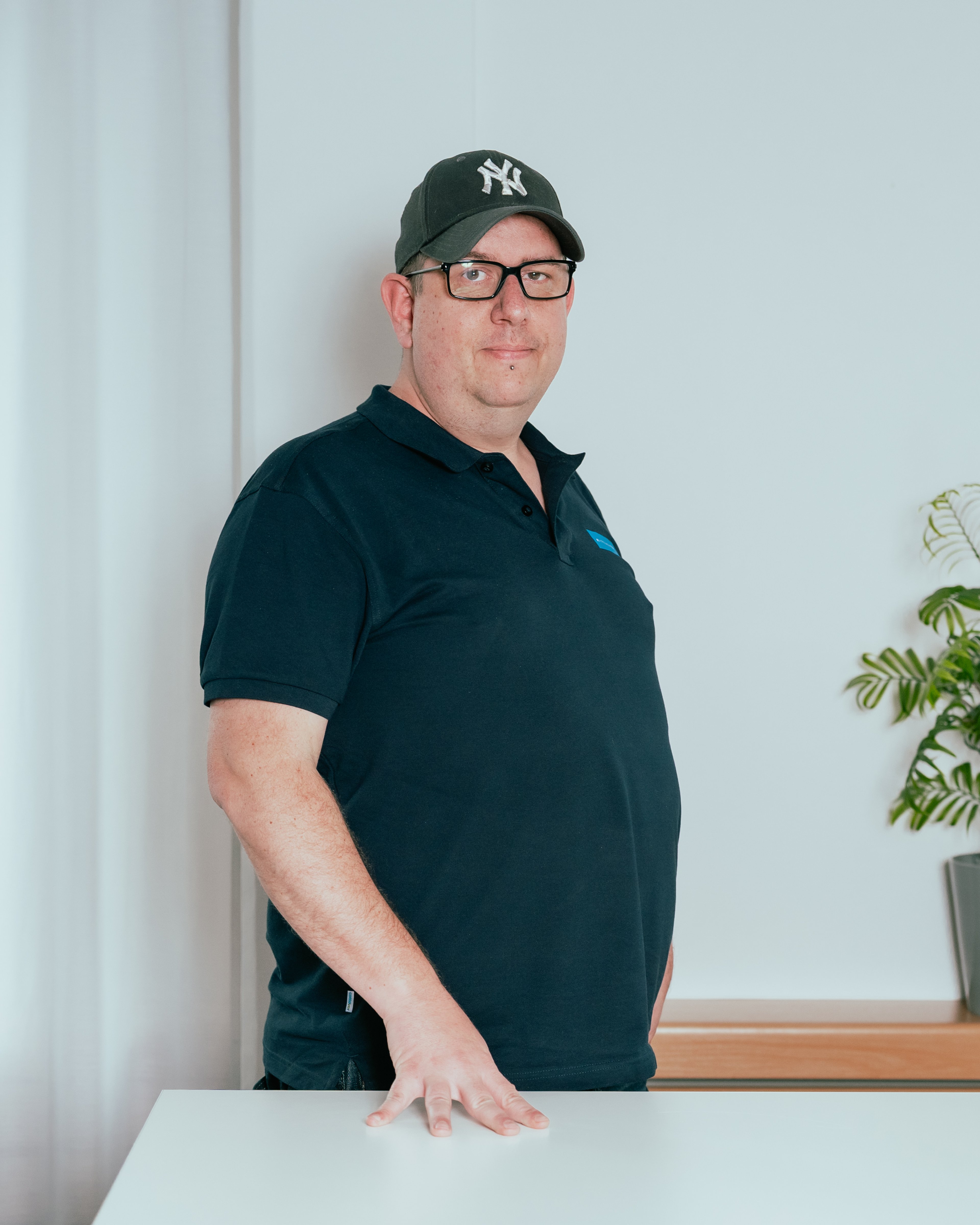 En bild på en medarbetare