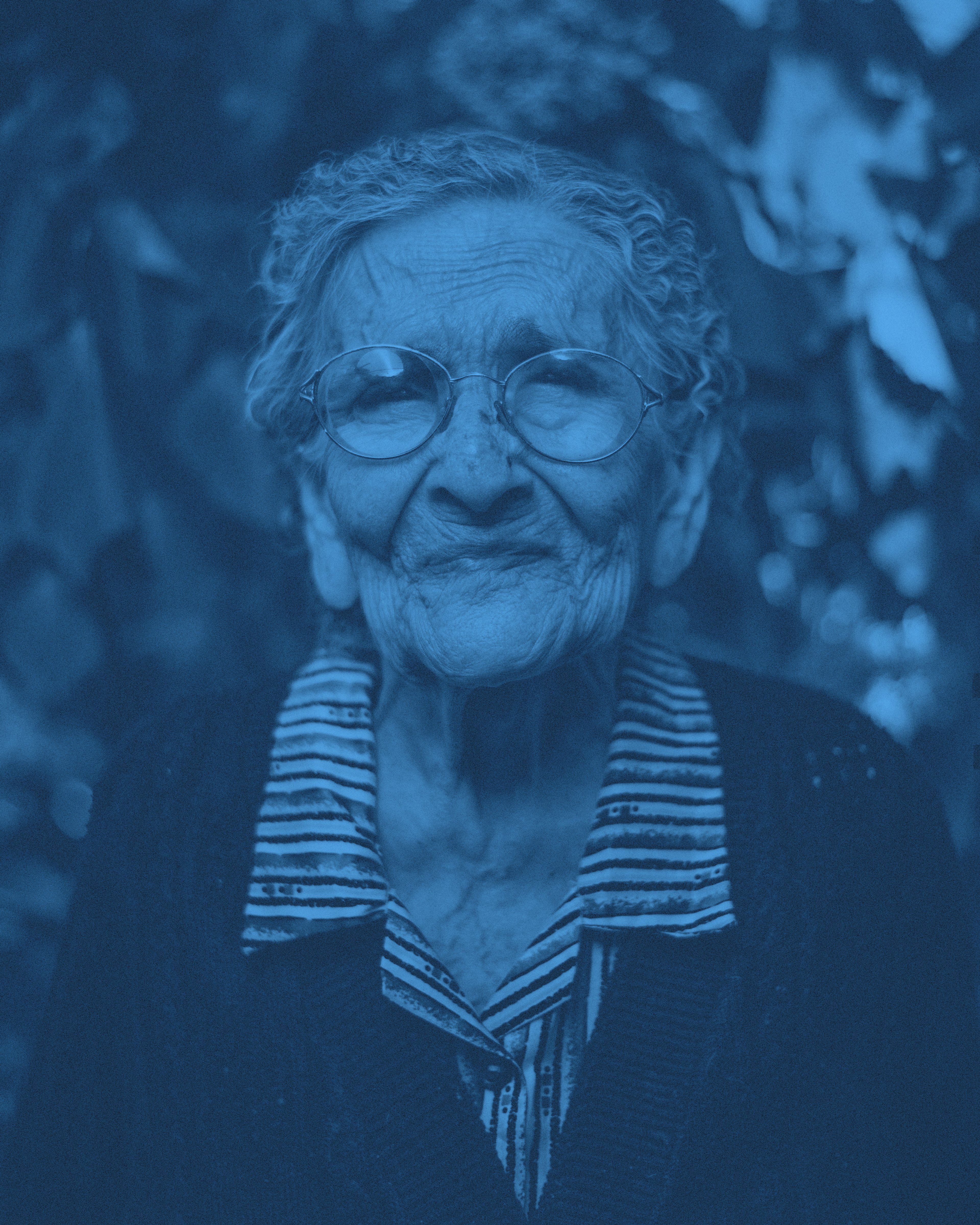 Porträtt av äldre kvinna