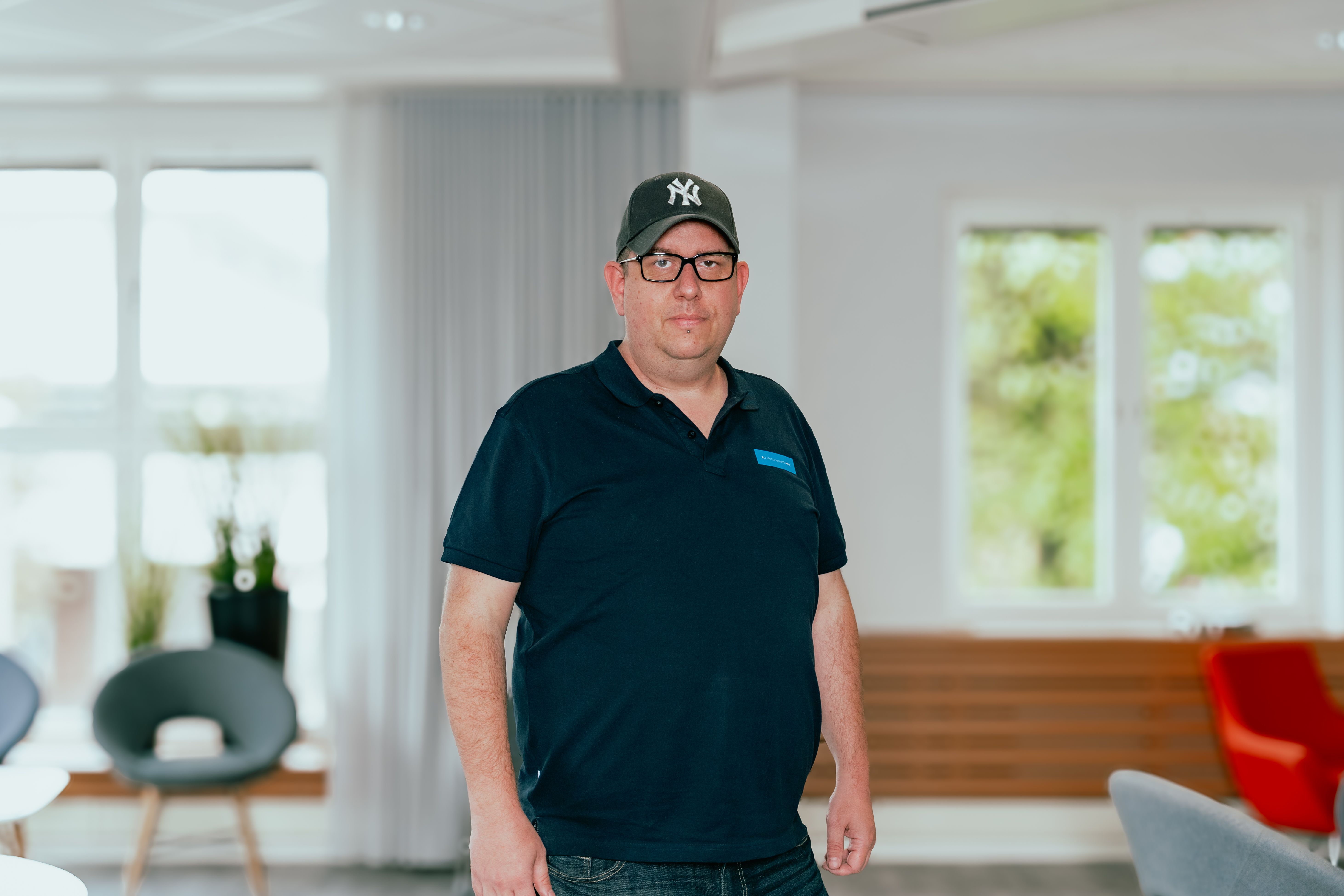 En bild på en medarbetare