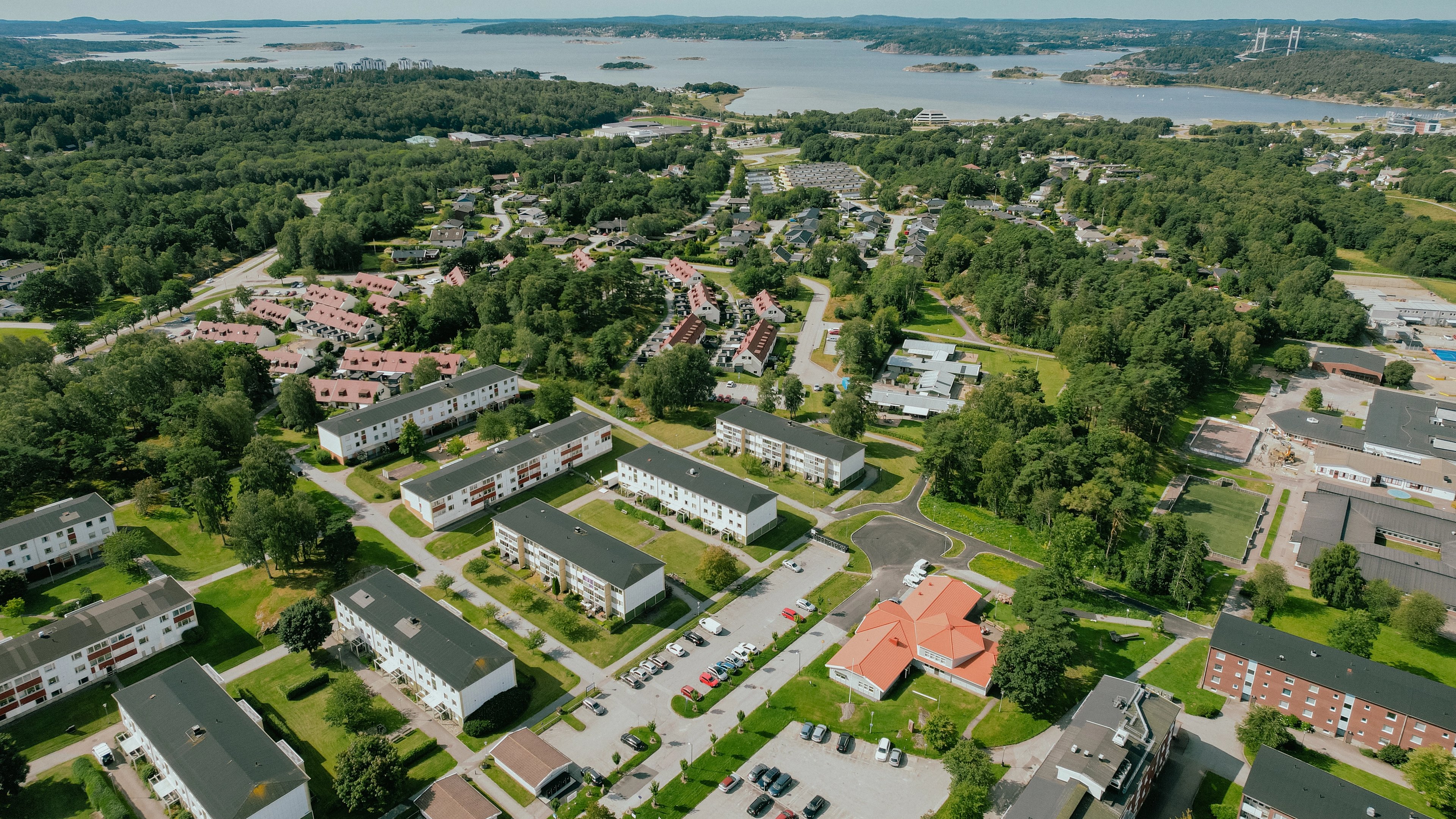 Flygbild över området Vita Hasselbacken