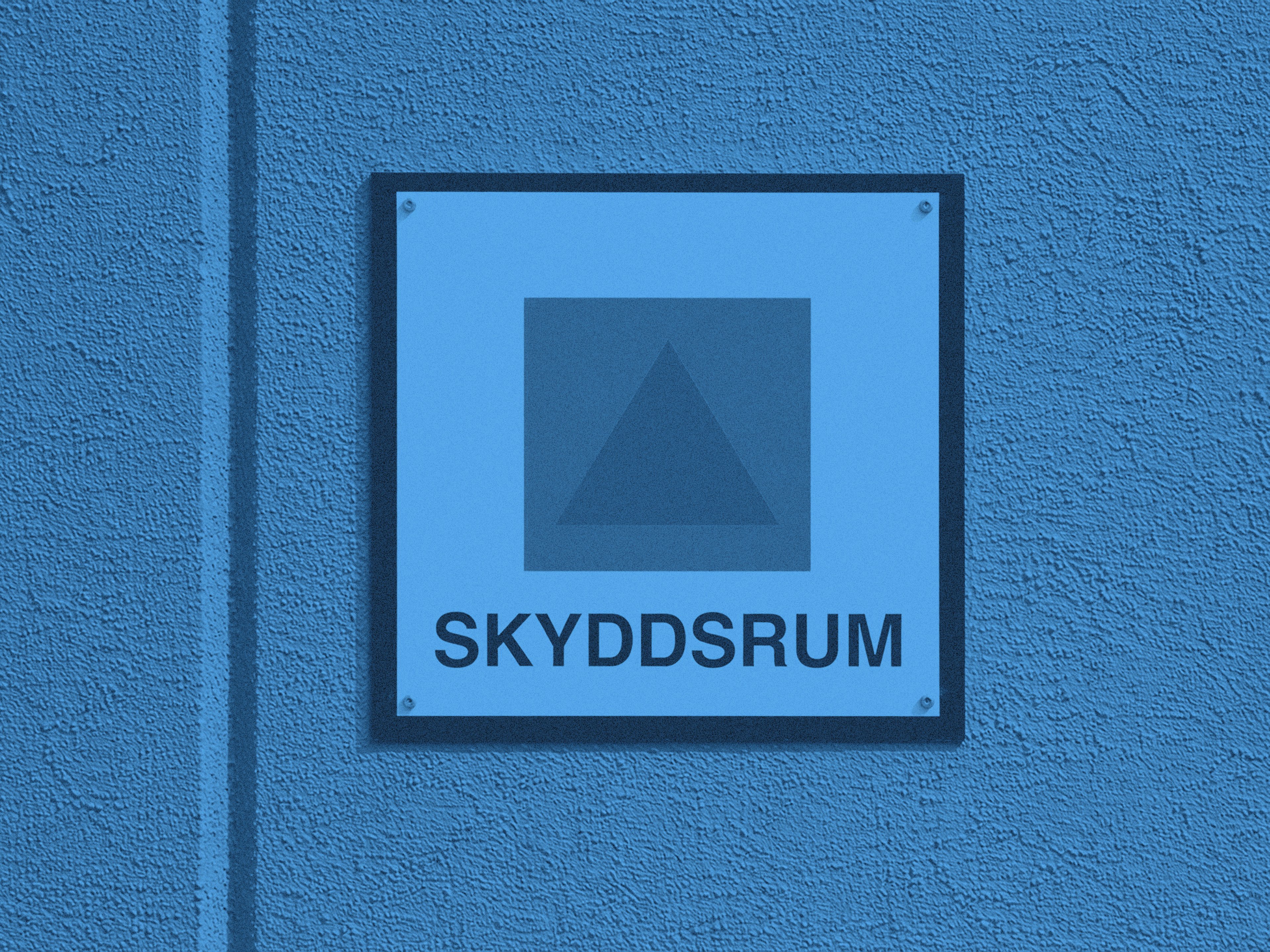 En skylt, skyddsrum