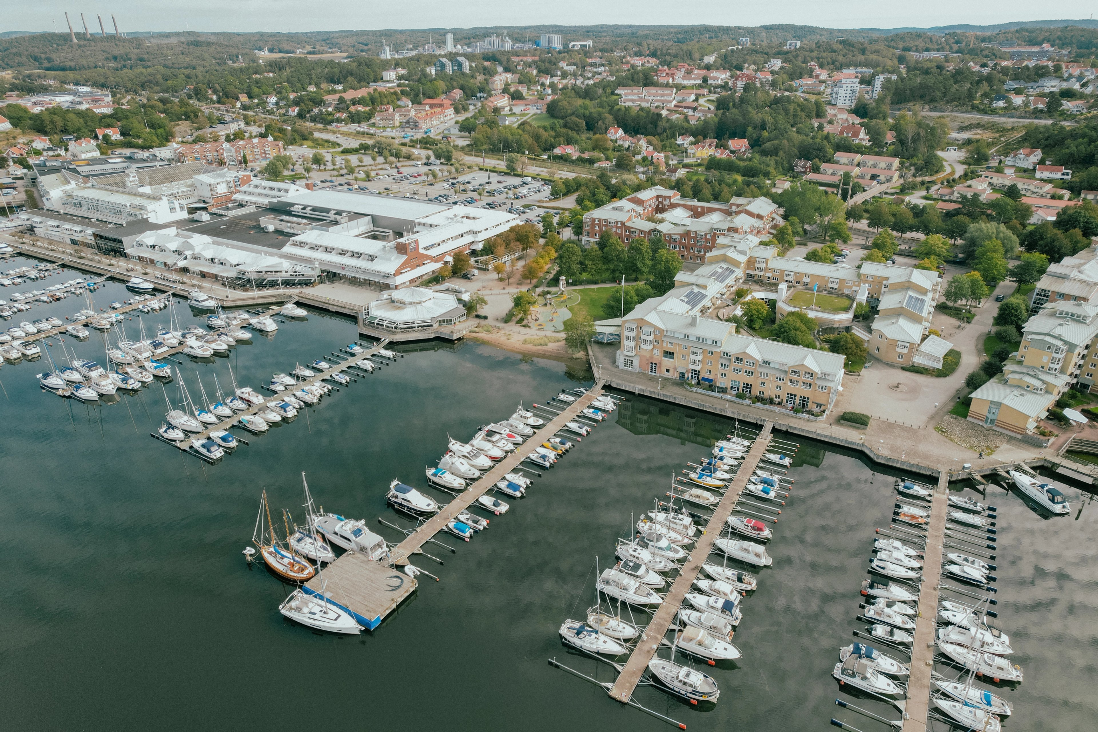 Flygbild över kvarteret Fregatten på Stenunge strand