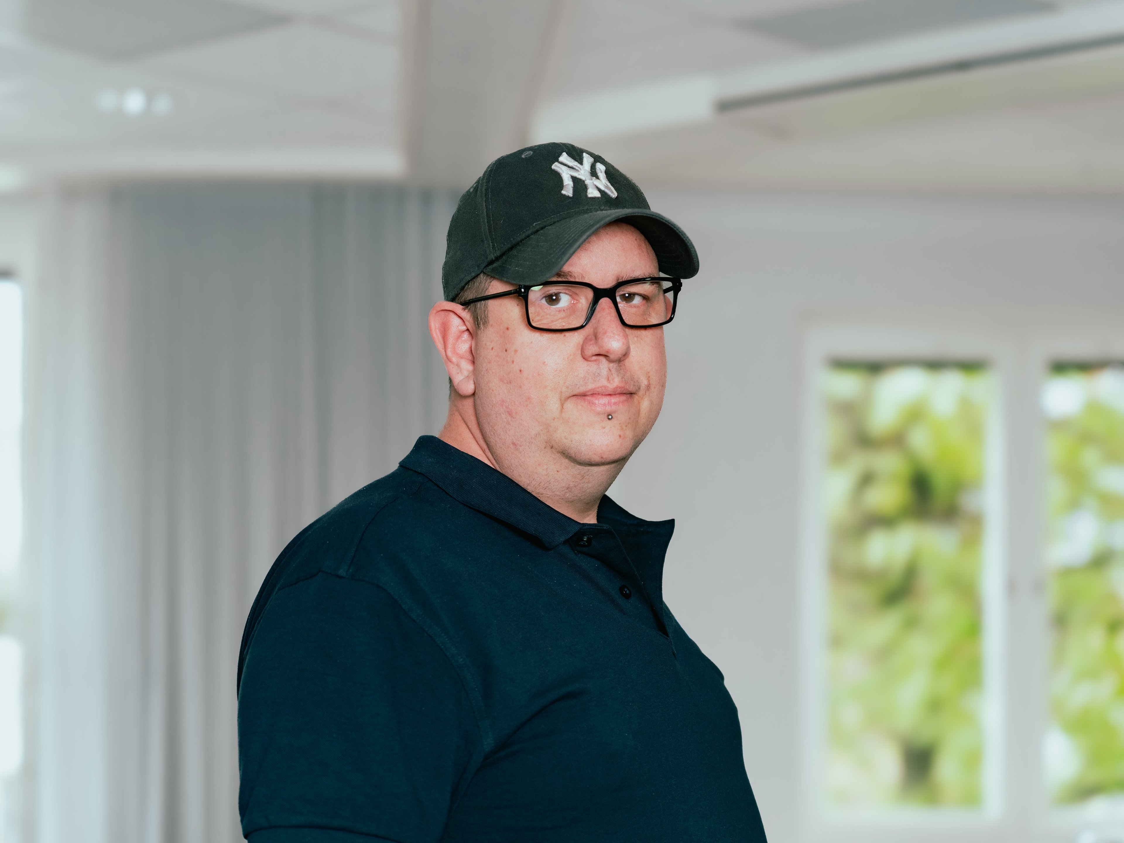 En bild på en medarbetare