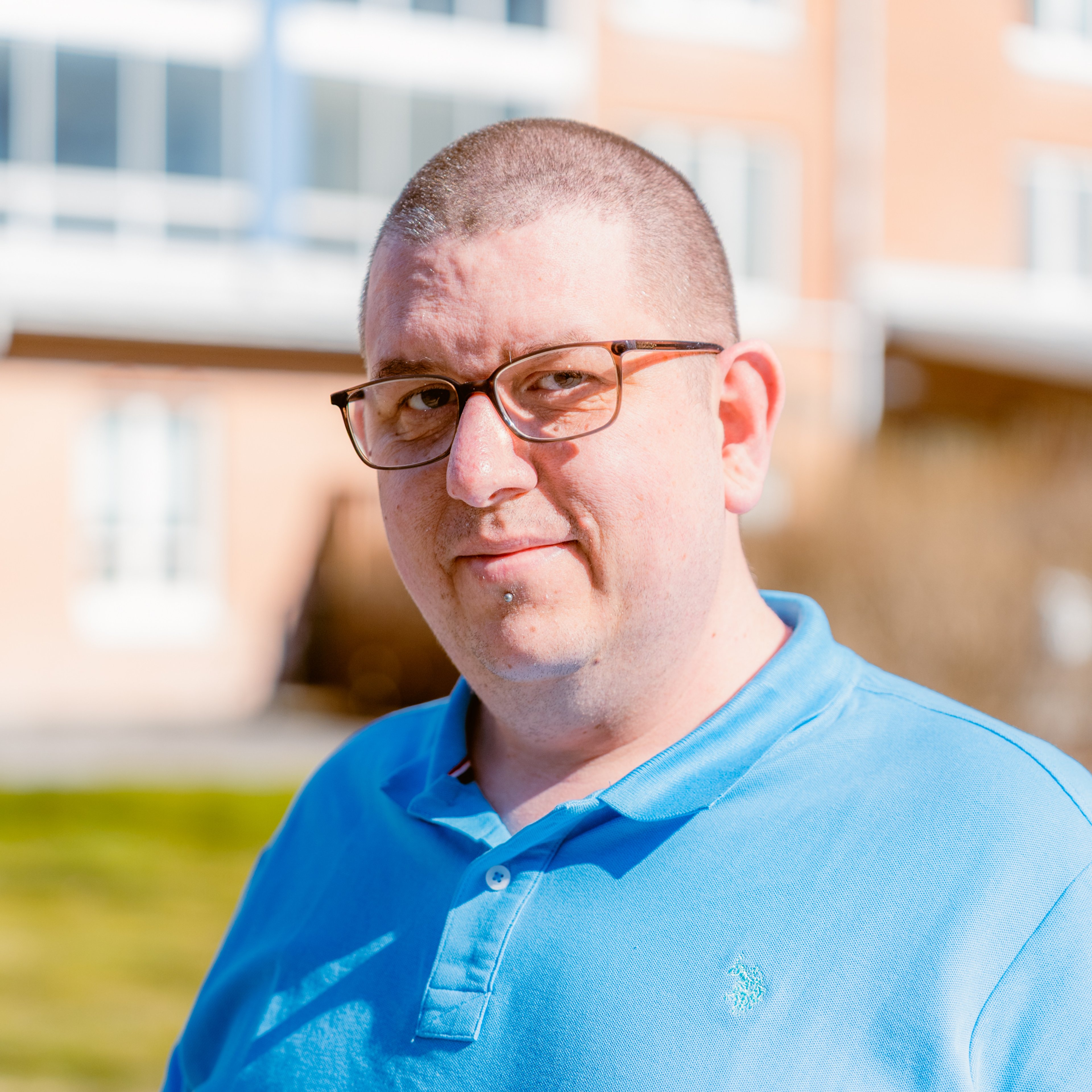 En bild på en medarbetare