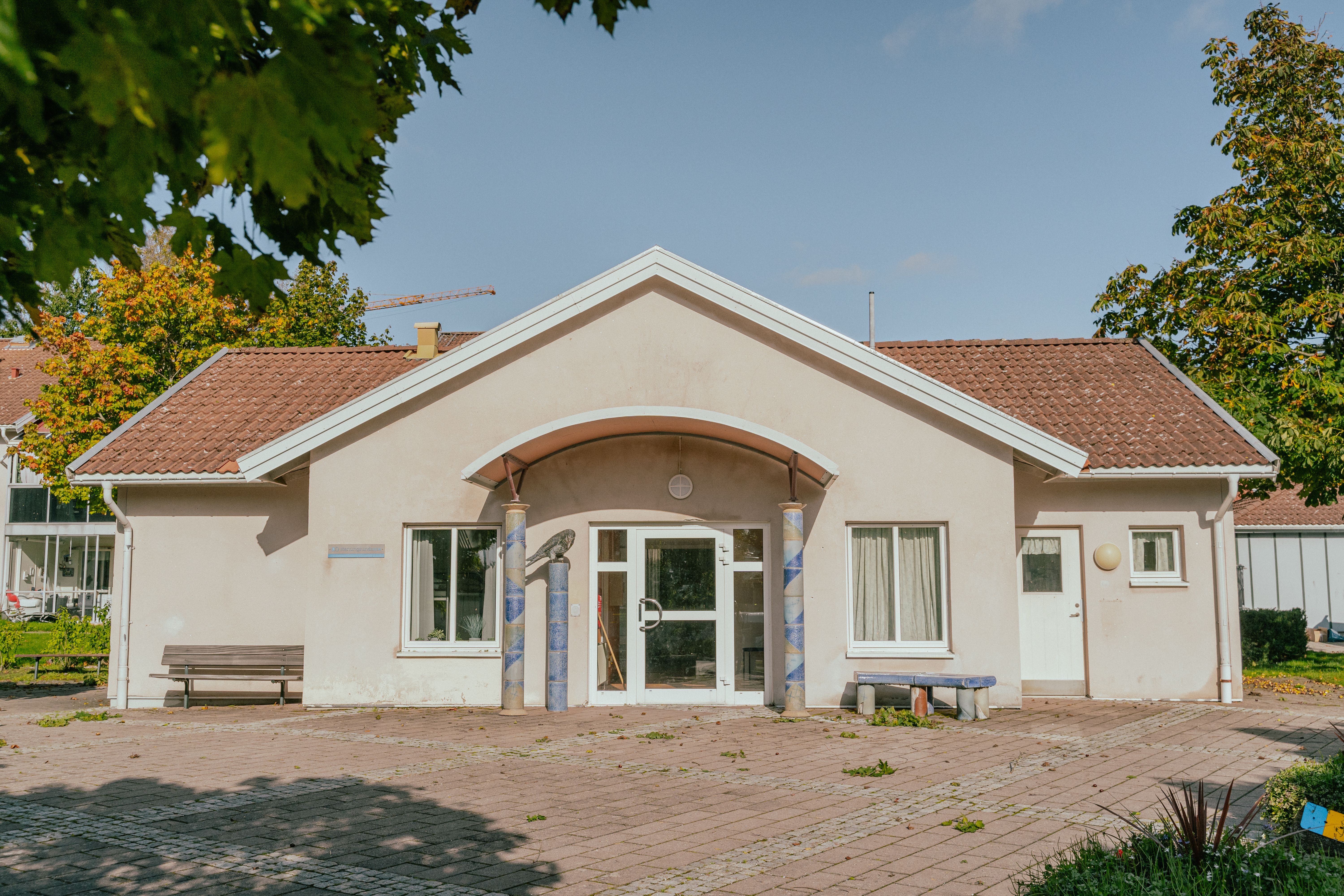 Ett envåningshus rakt framifrån