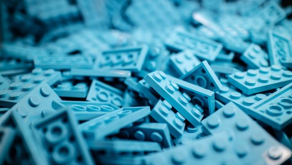 Javascript reveal and module design patterns