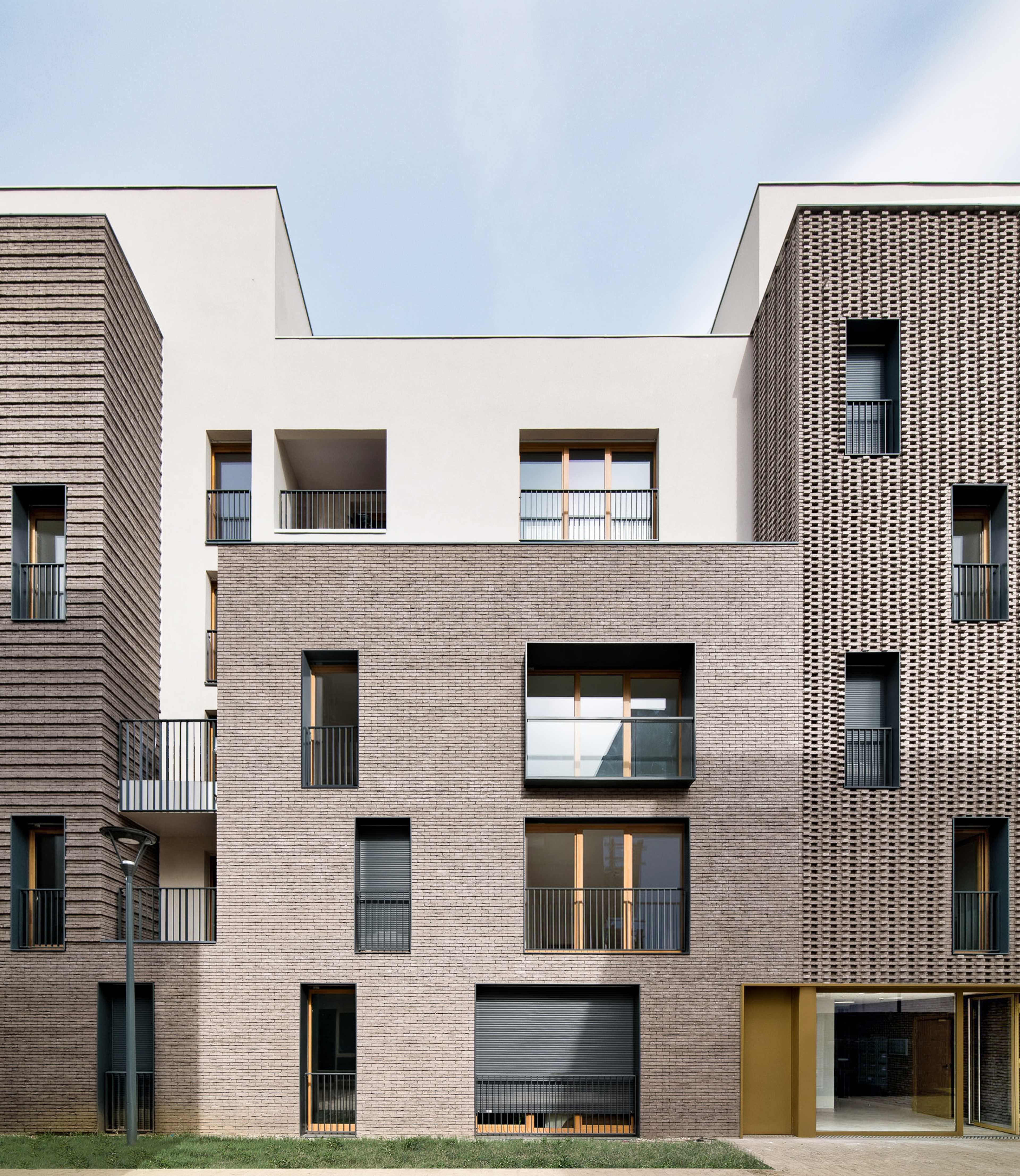 95 LOGEMENTS COLLECTIFS