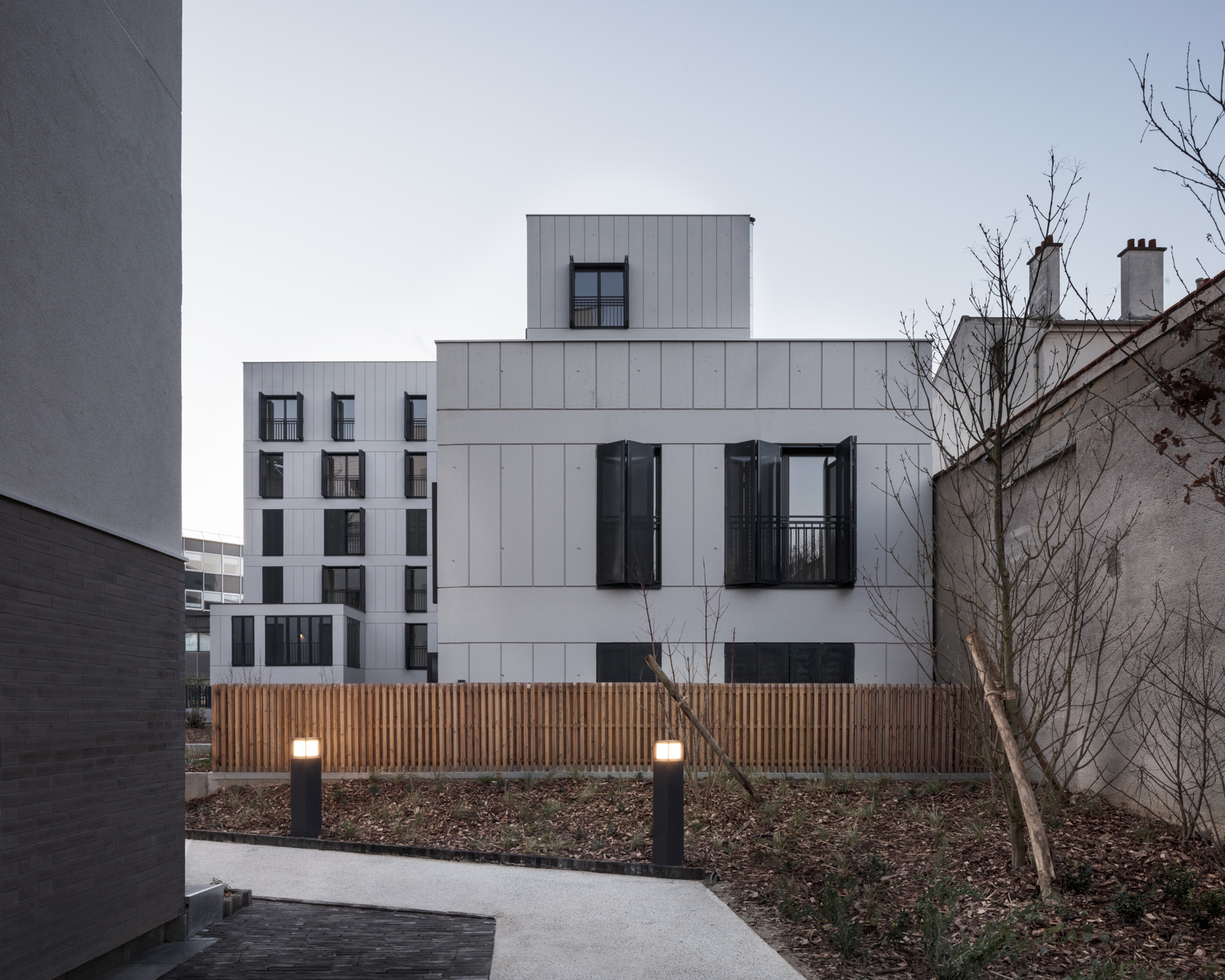 46 LOGEMENTS COLLECTIFS & RÉHABILITATION 37 LOGEMENTS