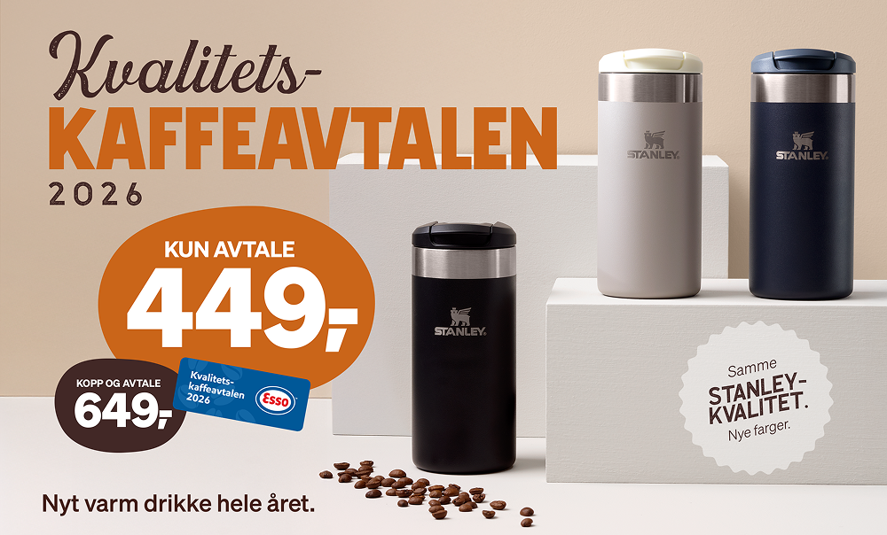 Reklamebilde som viser tre termokopper i ulike farger, kaffe­bønner og informasjon om kaffeavtalen for 2026 fra Esso.