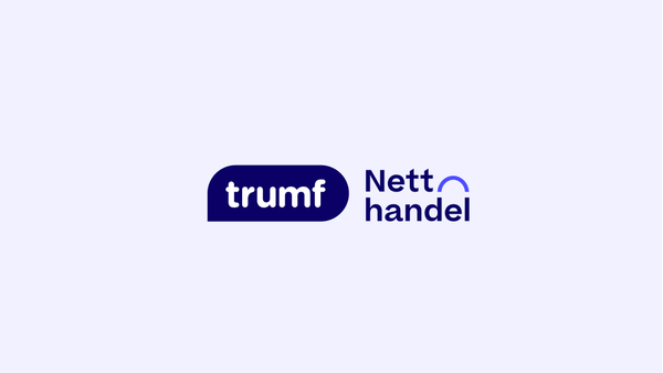 Trumf Netthandel logo på lyseblå bakgrunn