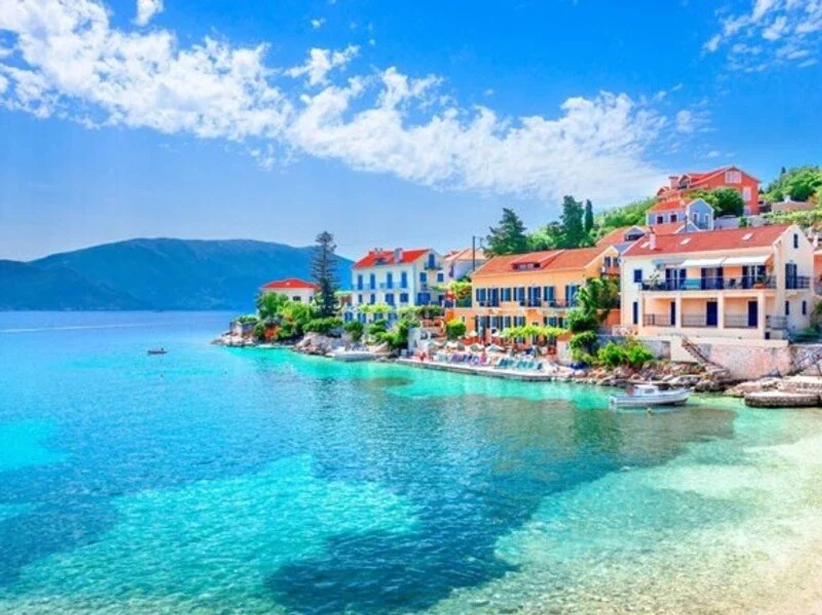 Kefalonia — helicopter arrival from the air