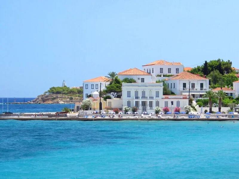 Spetses — helicopter arrival from the air