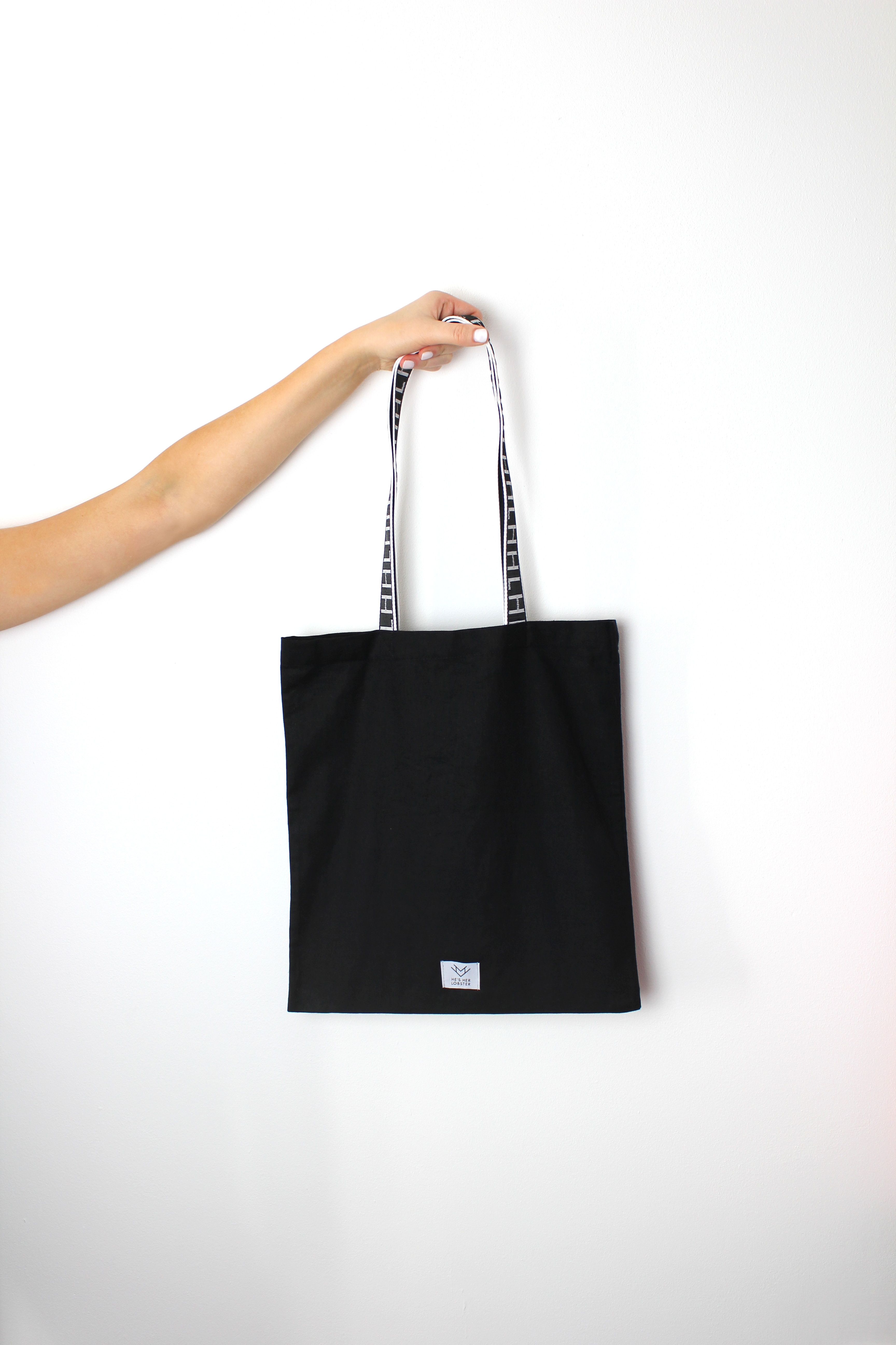 Decoding the Popularity of Black Tote Bags Blog.