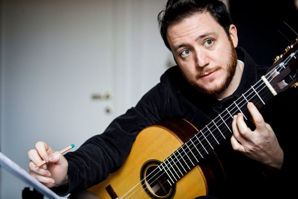 Gian Marco Ciampa being really into a piece he's playing.