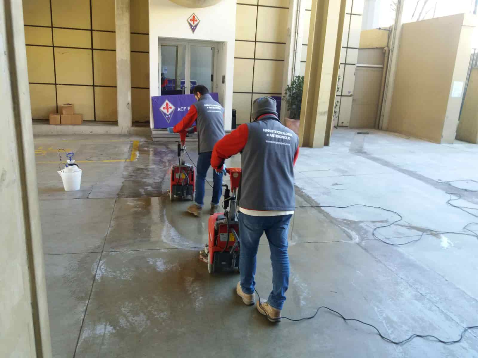 tecnici R. E R. Group applicano Tekno Touch® allo stadio artemio franchi di Firenze 2