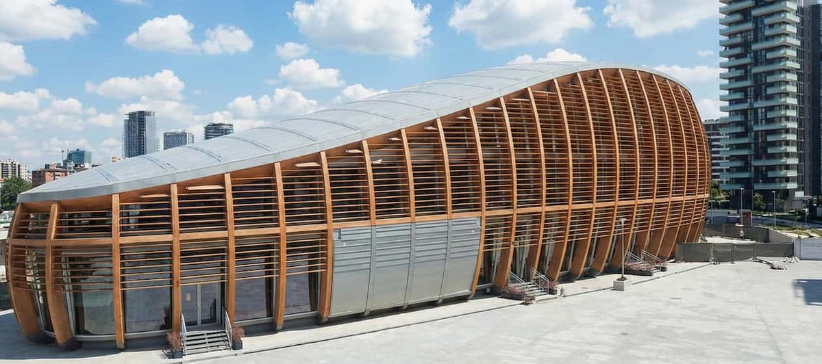 Facciata vetrata Unicredit Pavilion Milano trattata con nanotecnologia protettiva antigraffiti