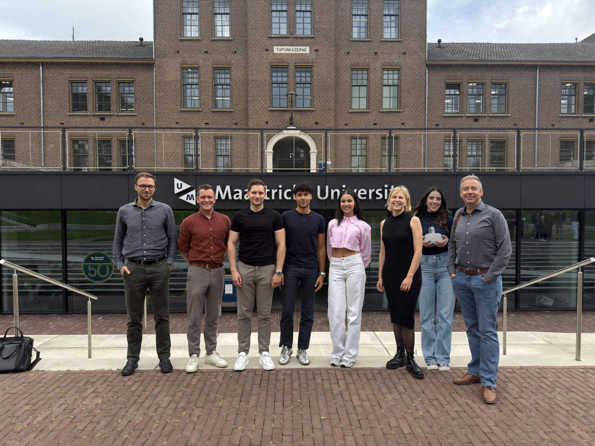 The DEXLab team in front of the Tapijnkazerne, Maastricht University