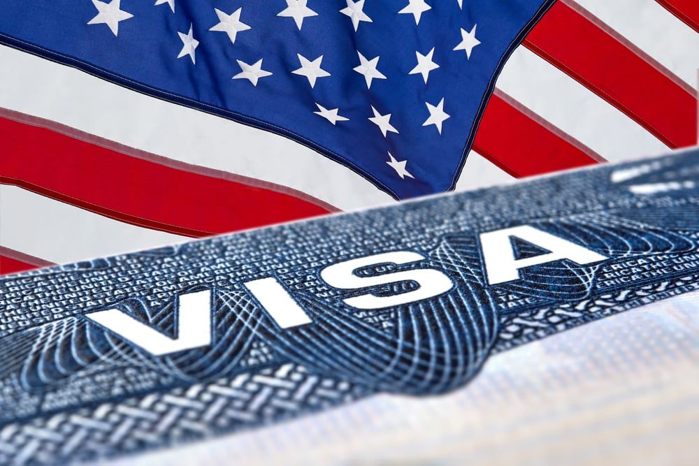 Applicant discussing O-1 and EB-1A petition misconceptions with an immigration attorney