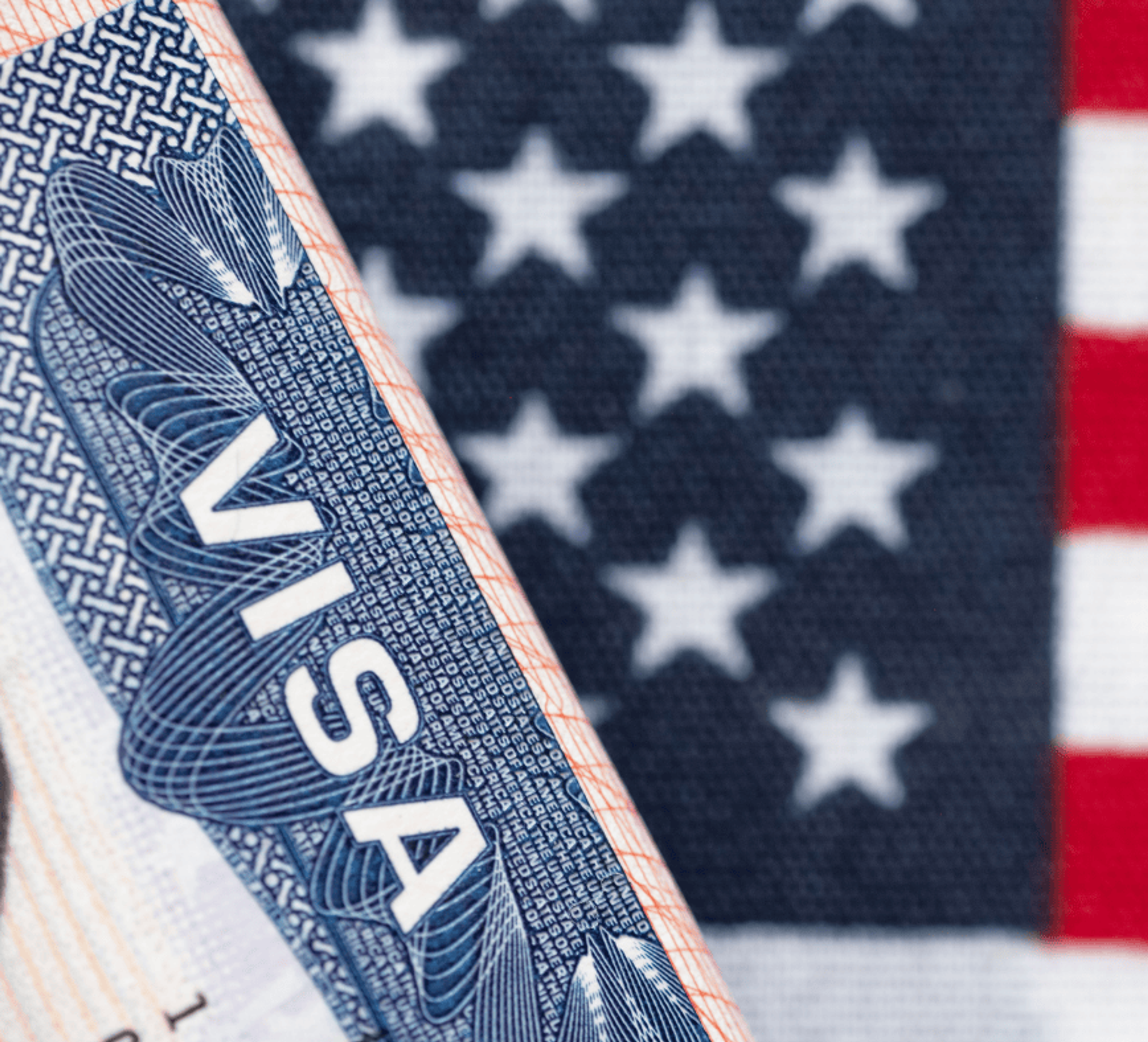 Professional planning a change of status from H-1B to O-1 visa