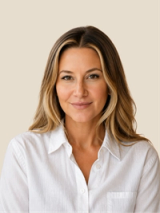 Lucia Maxwell