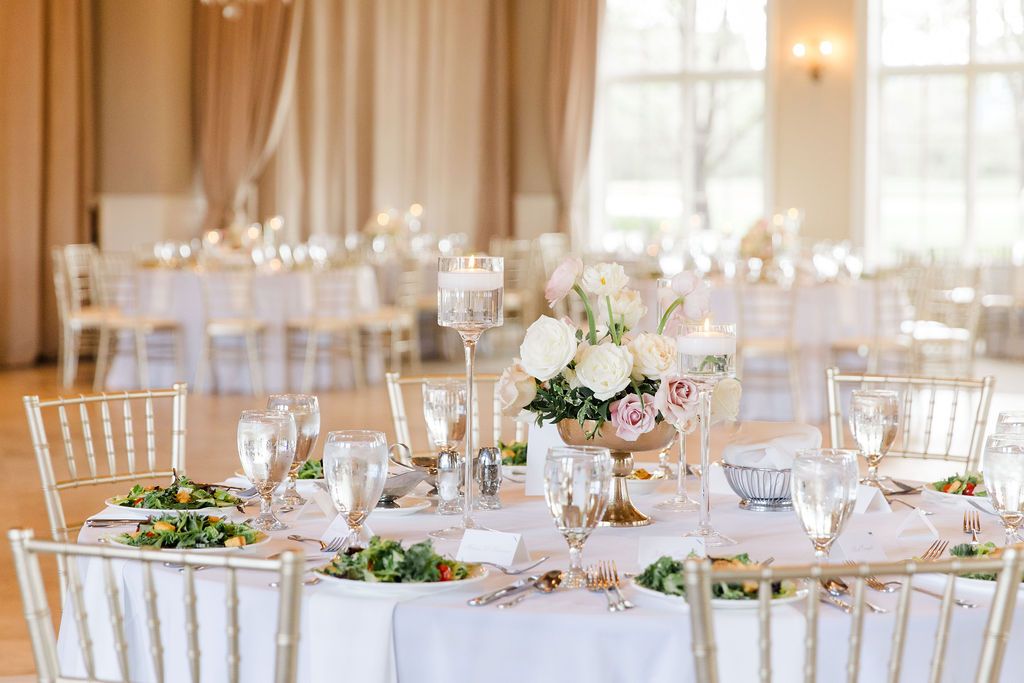 Starling Studio; Pinnacle Golf Club Wedding Florist