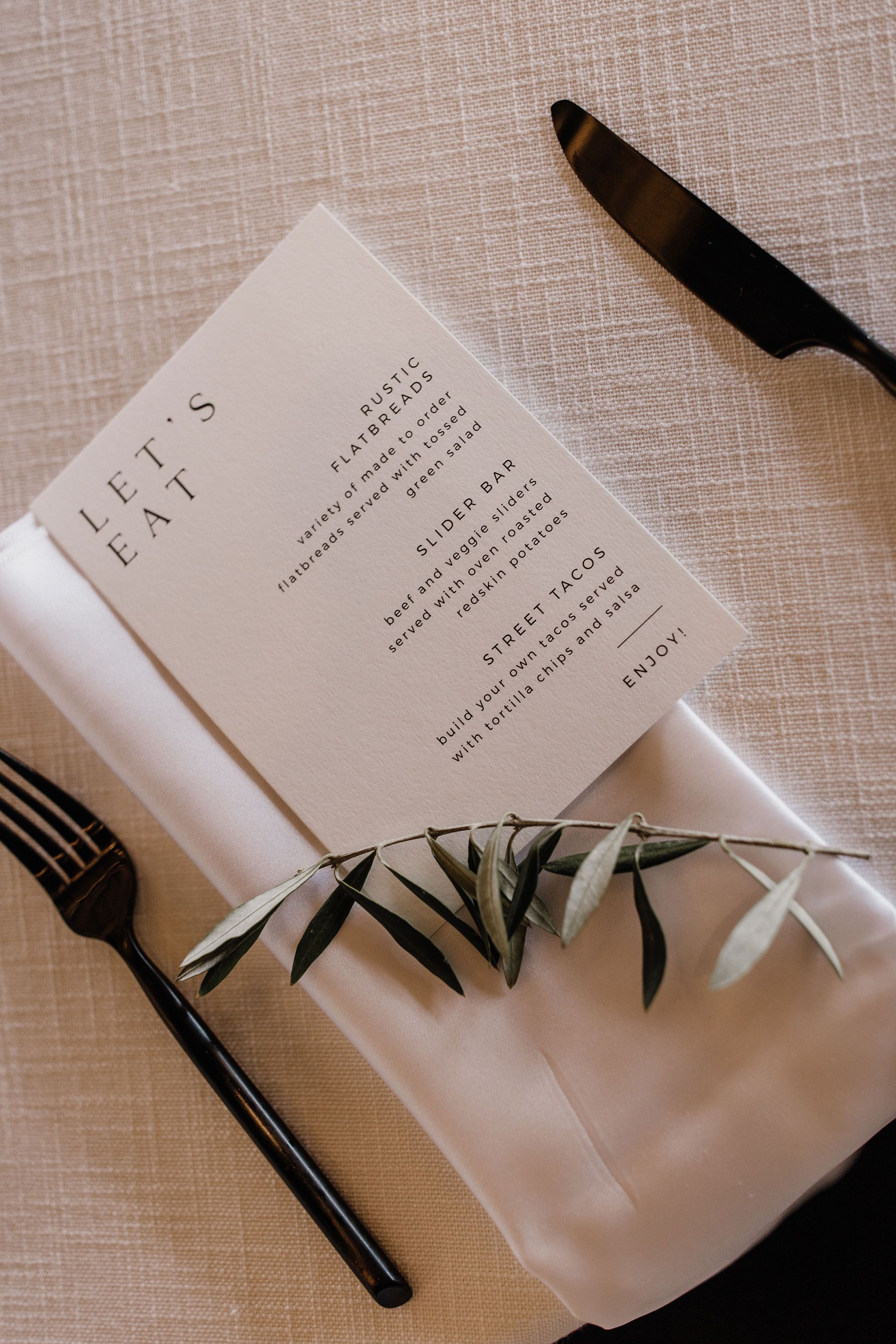 olive sprig place setting detail