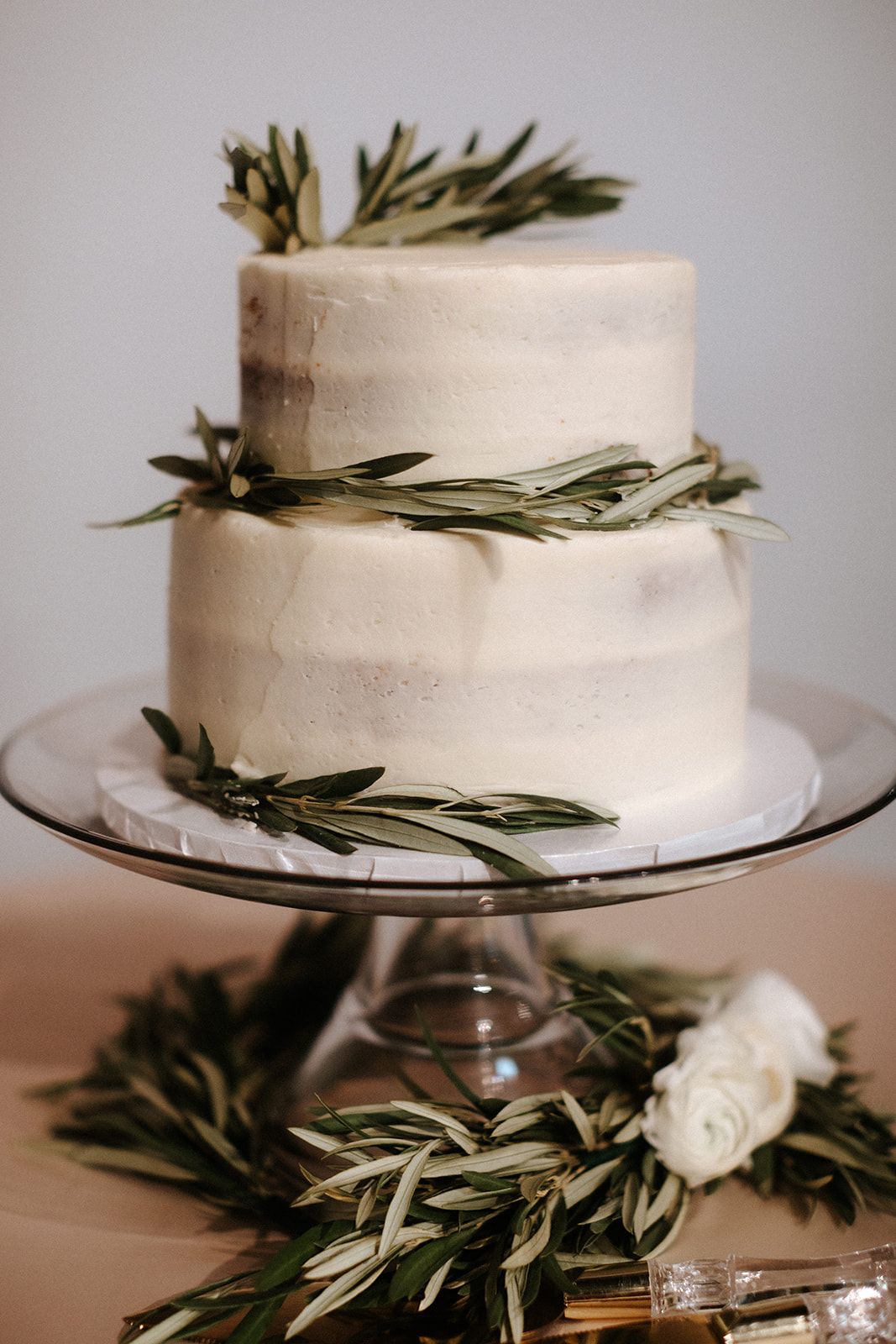 olive greenery on cake ohio