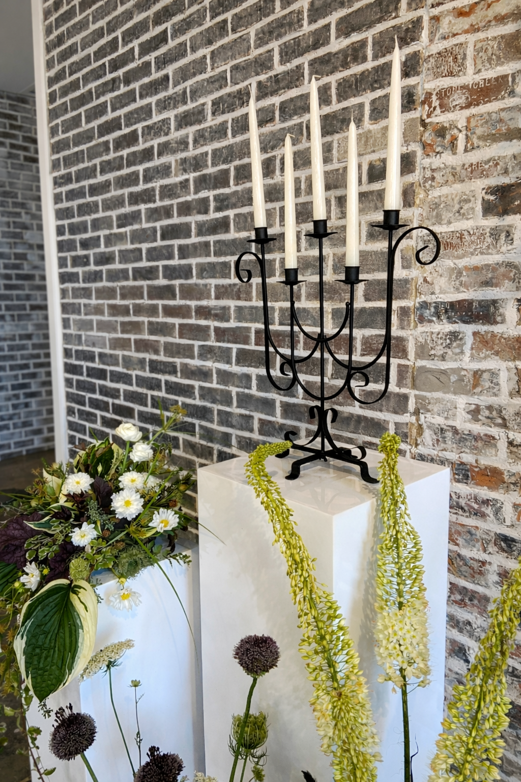 Artistic Florist in an Industrial Columbus Ohio Wedding Venue