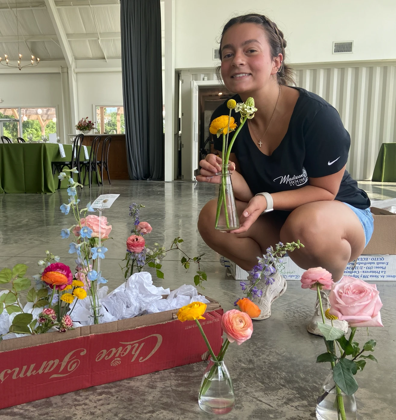 wedding florist setting up on delivery in hocking hills