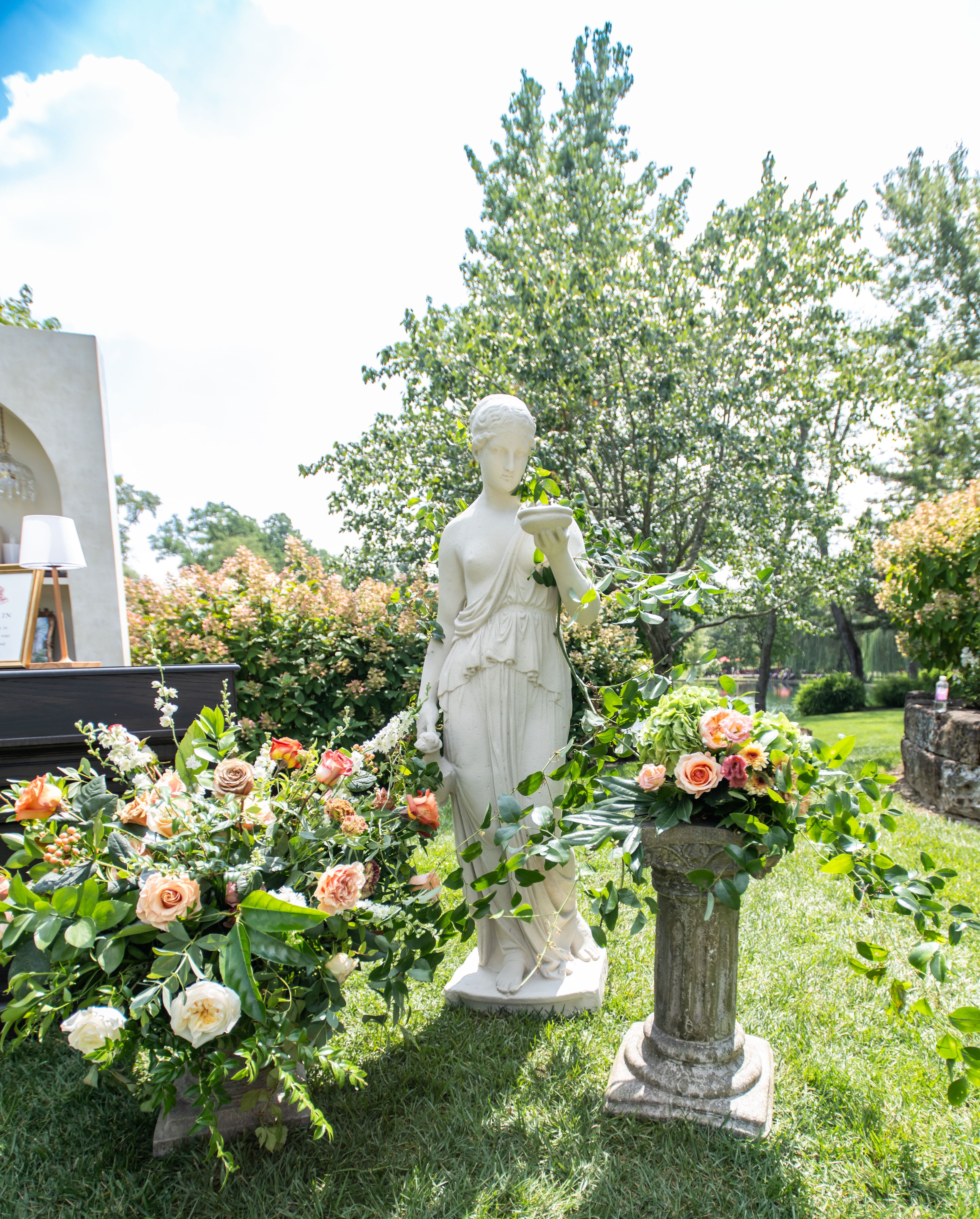 statue for wedding ohio rental