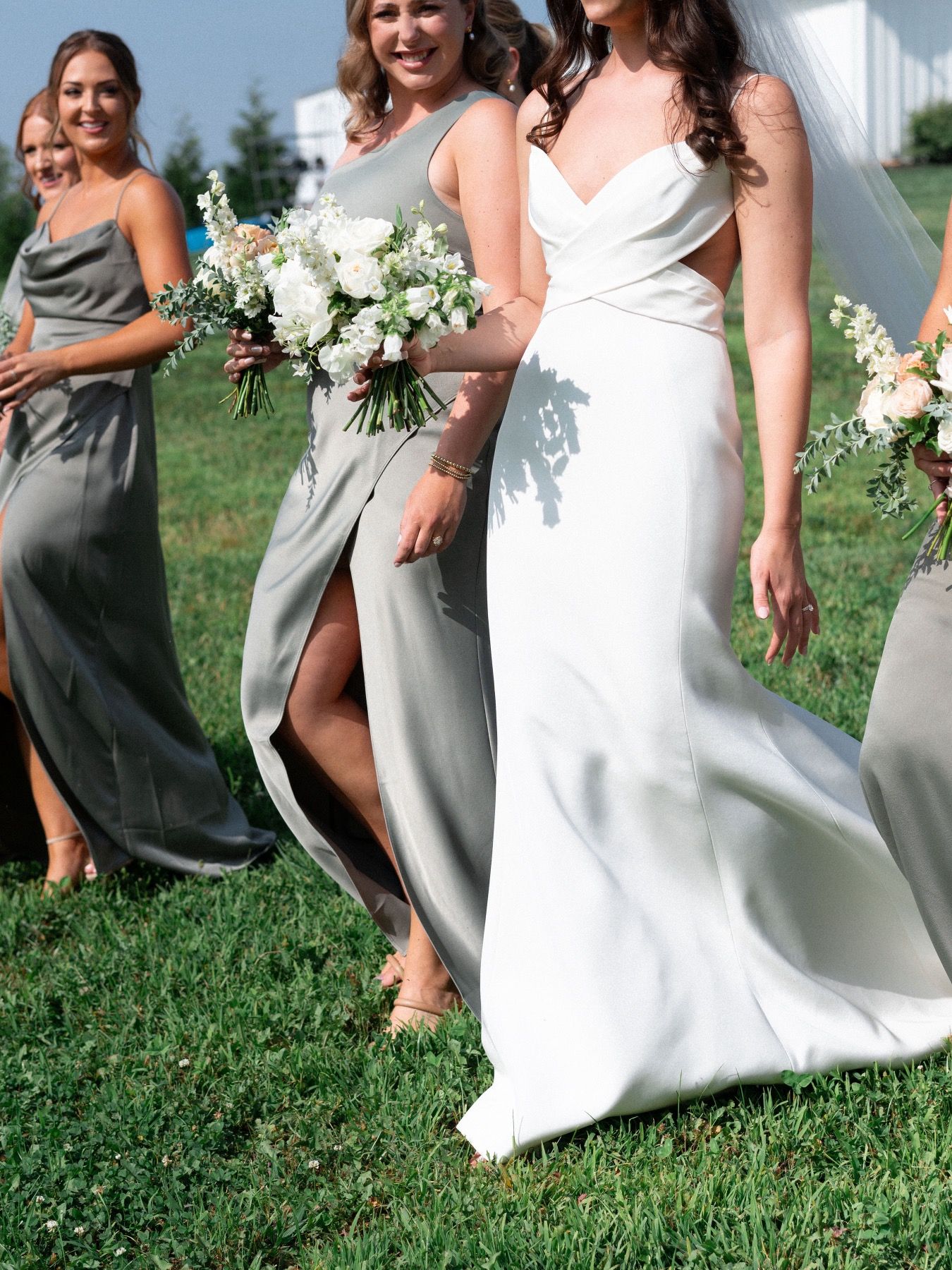 bridal bouquet and bridesmaids ohio wedding