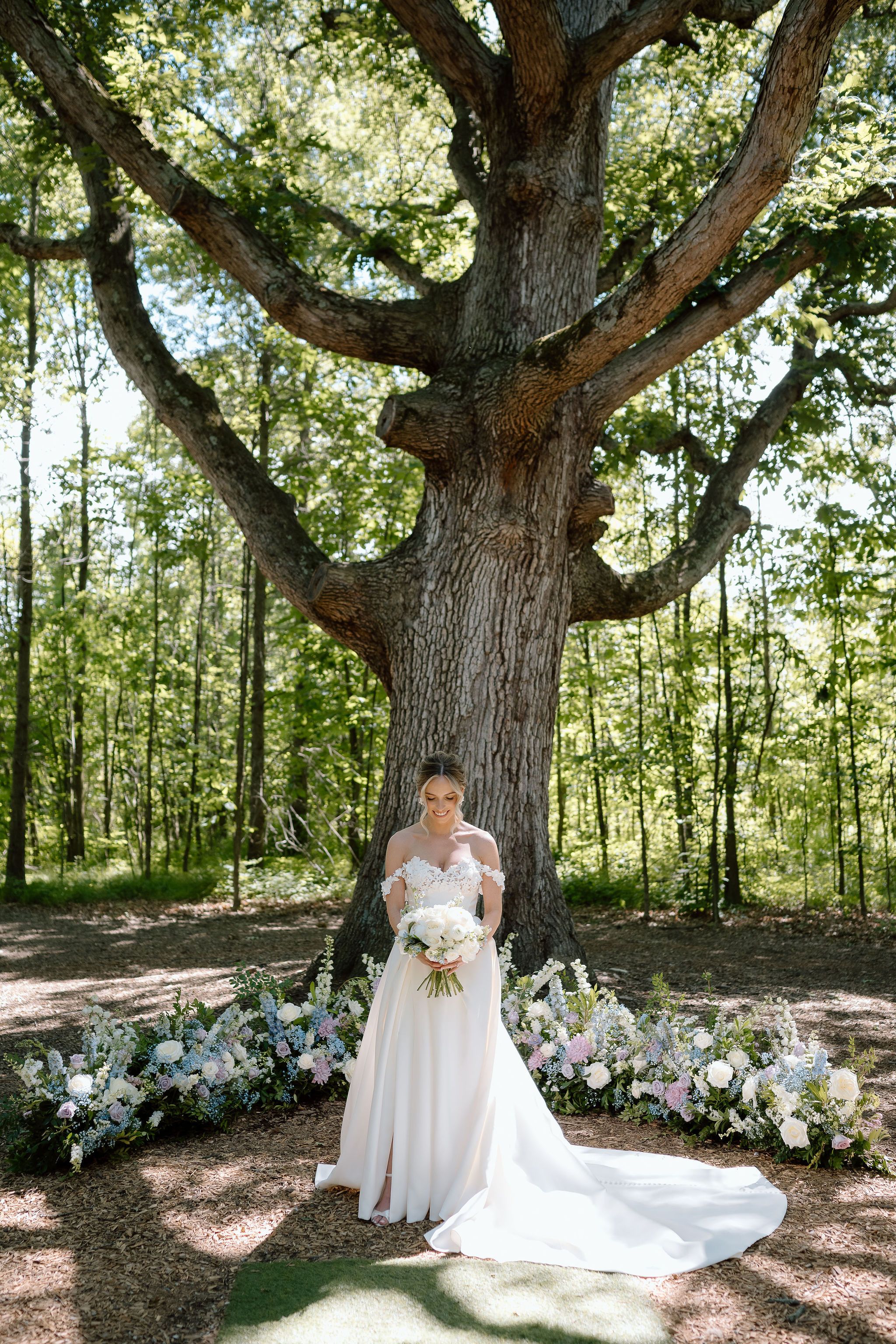 Oak tree wedding flowers