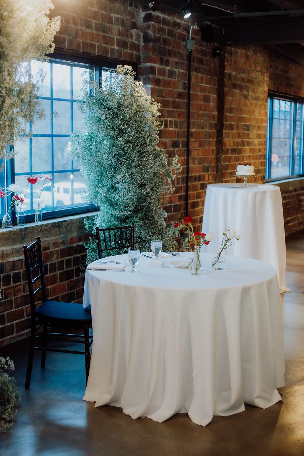 sweetheart table flowers