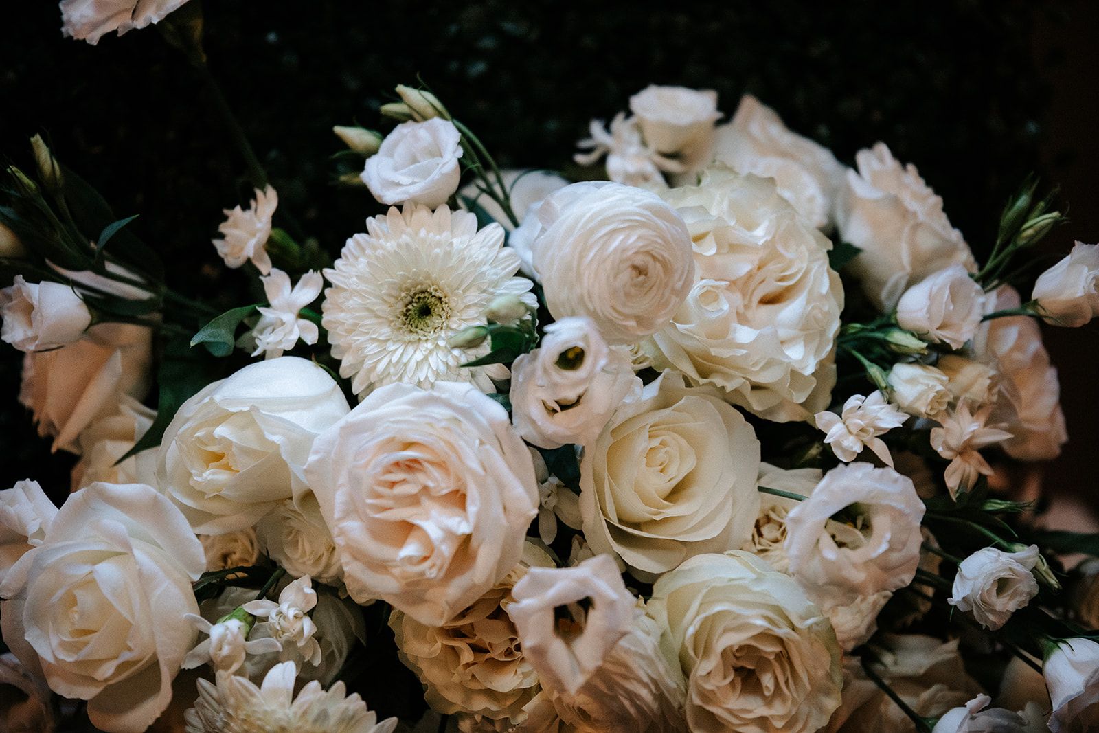 white wedding flowers ohio