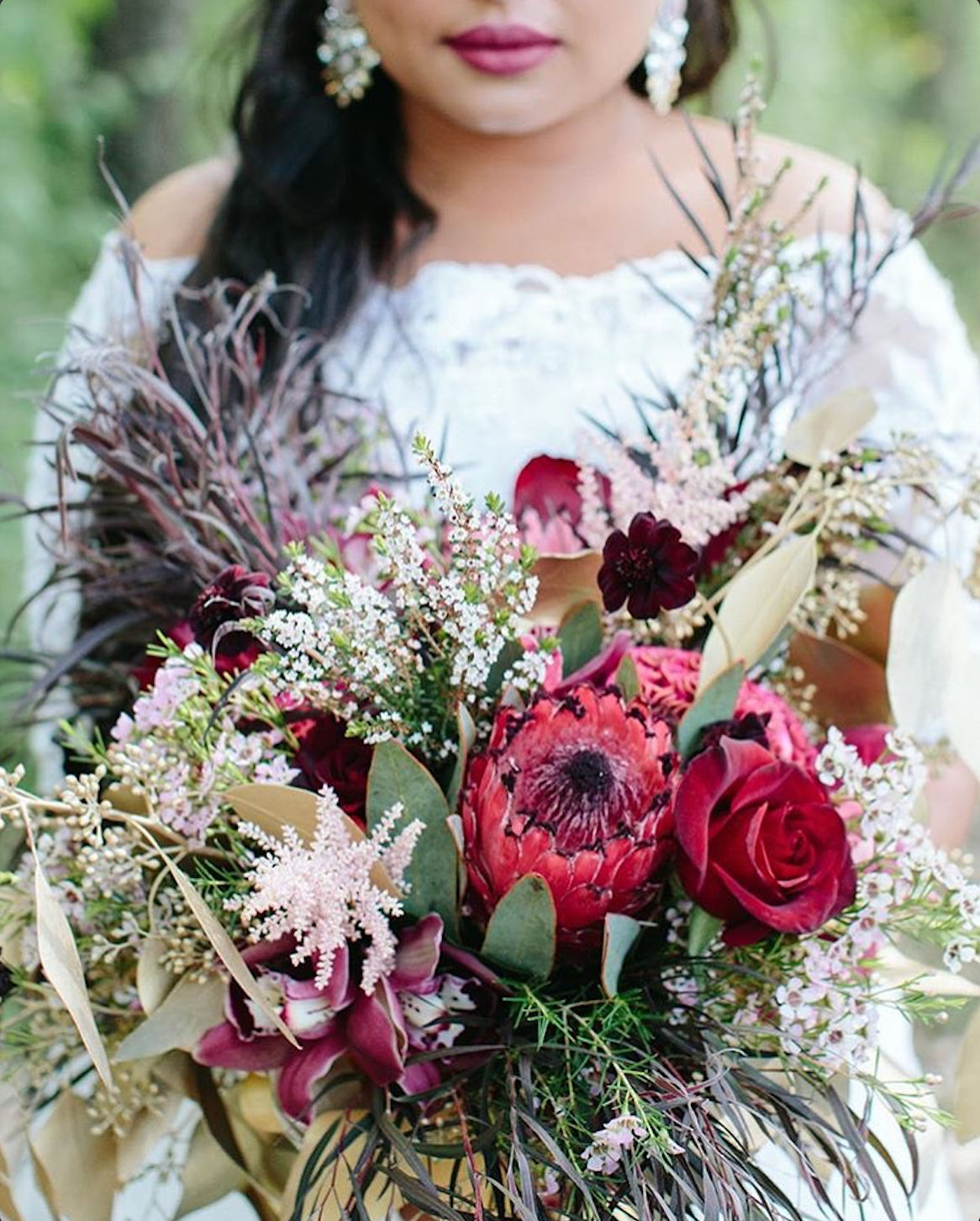 #whenkevinmetkritika textural columbus ohio wedding flowers