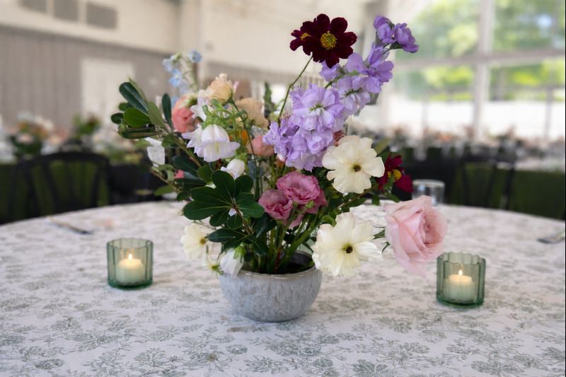 The Seventy Five Venue, Rockbridge, Ohio wedding flowers