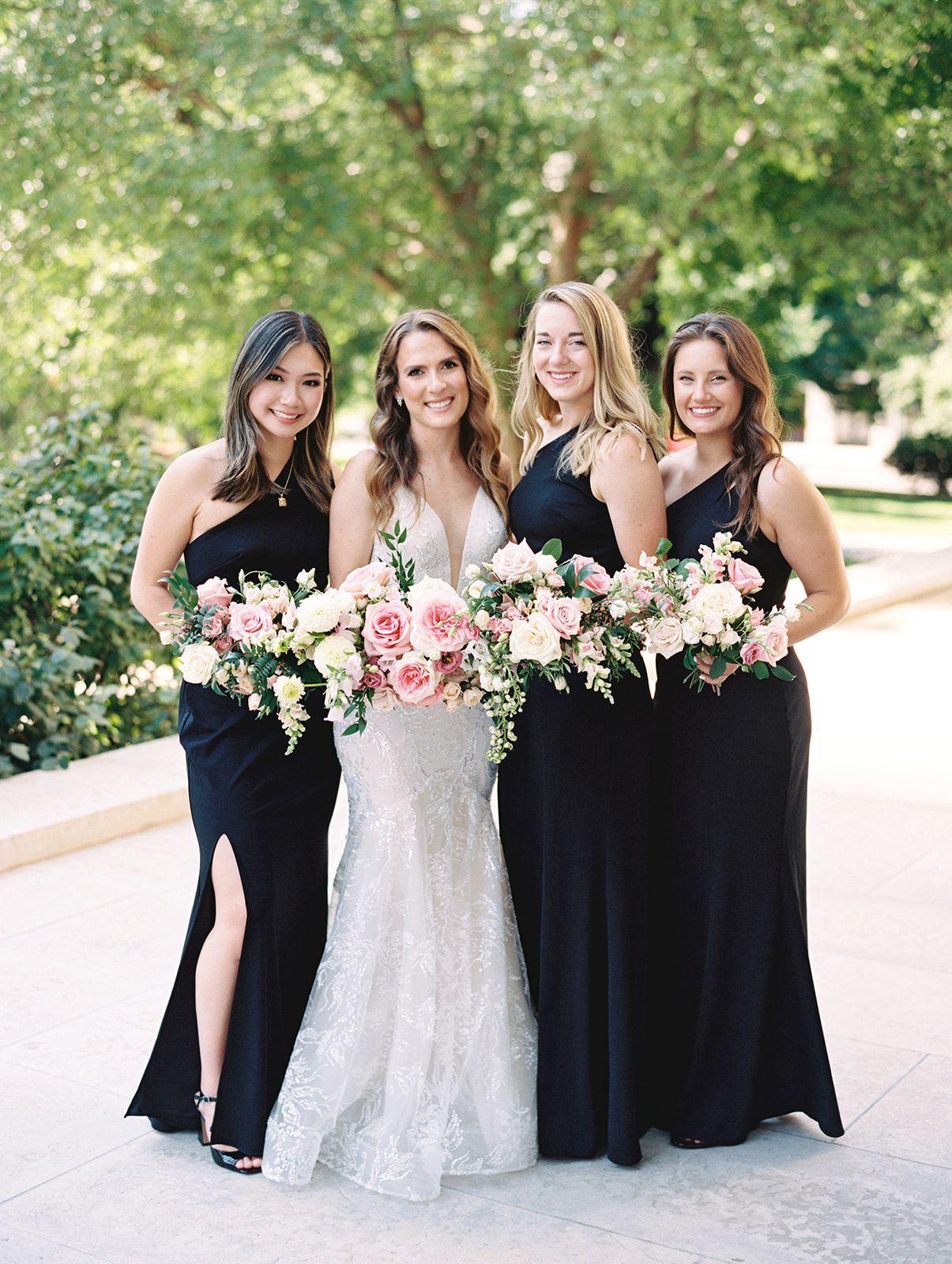 bridal party at Ohio Statehouse