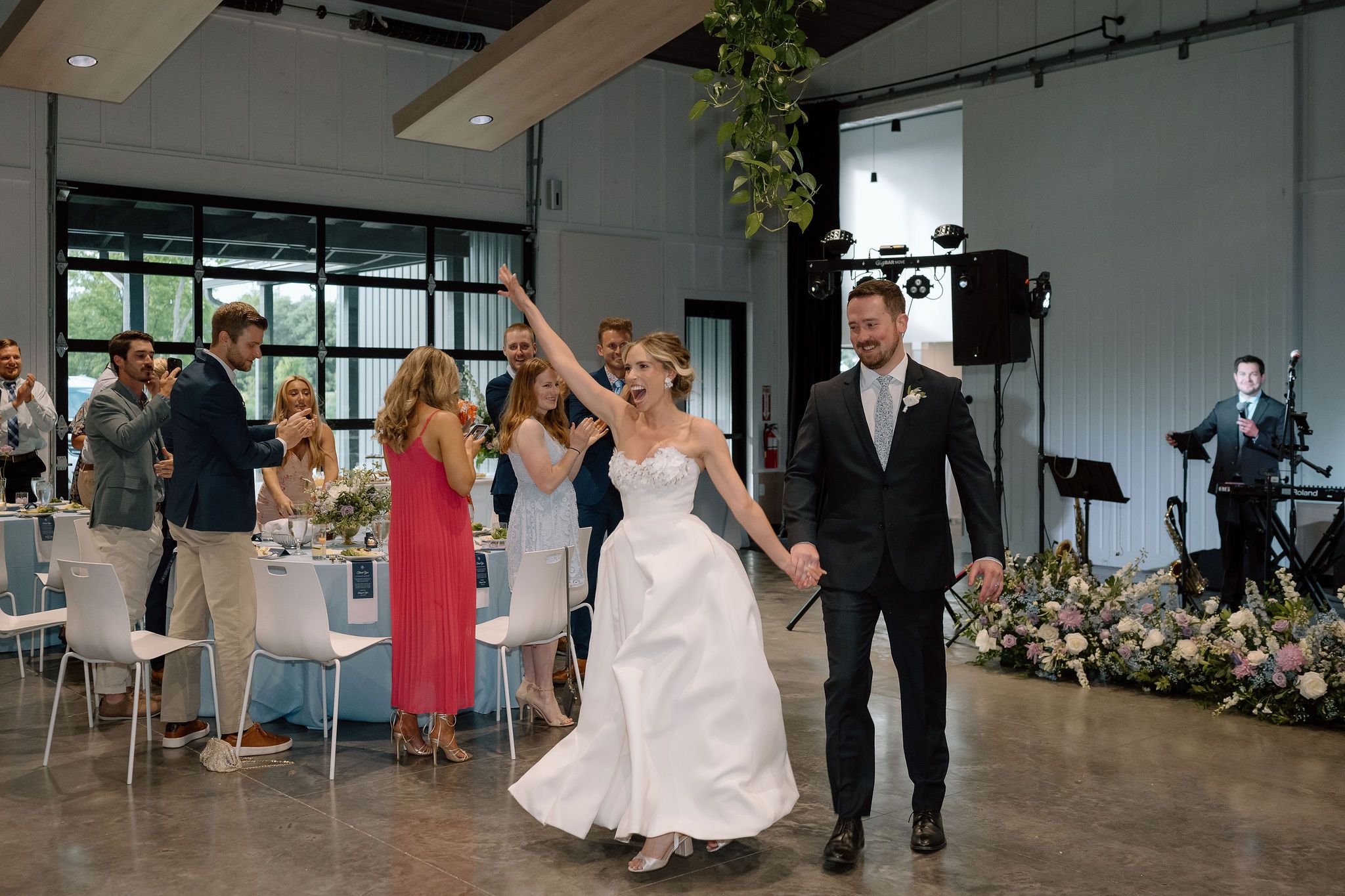 bride and groom dancing ohio